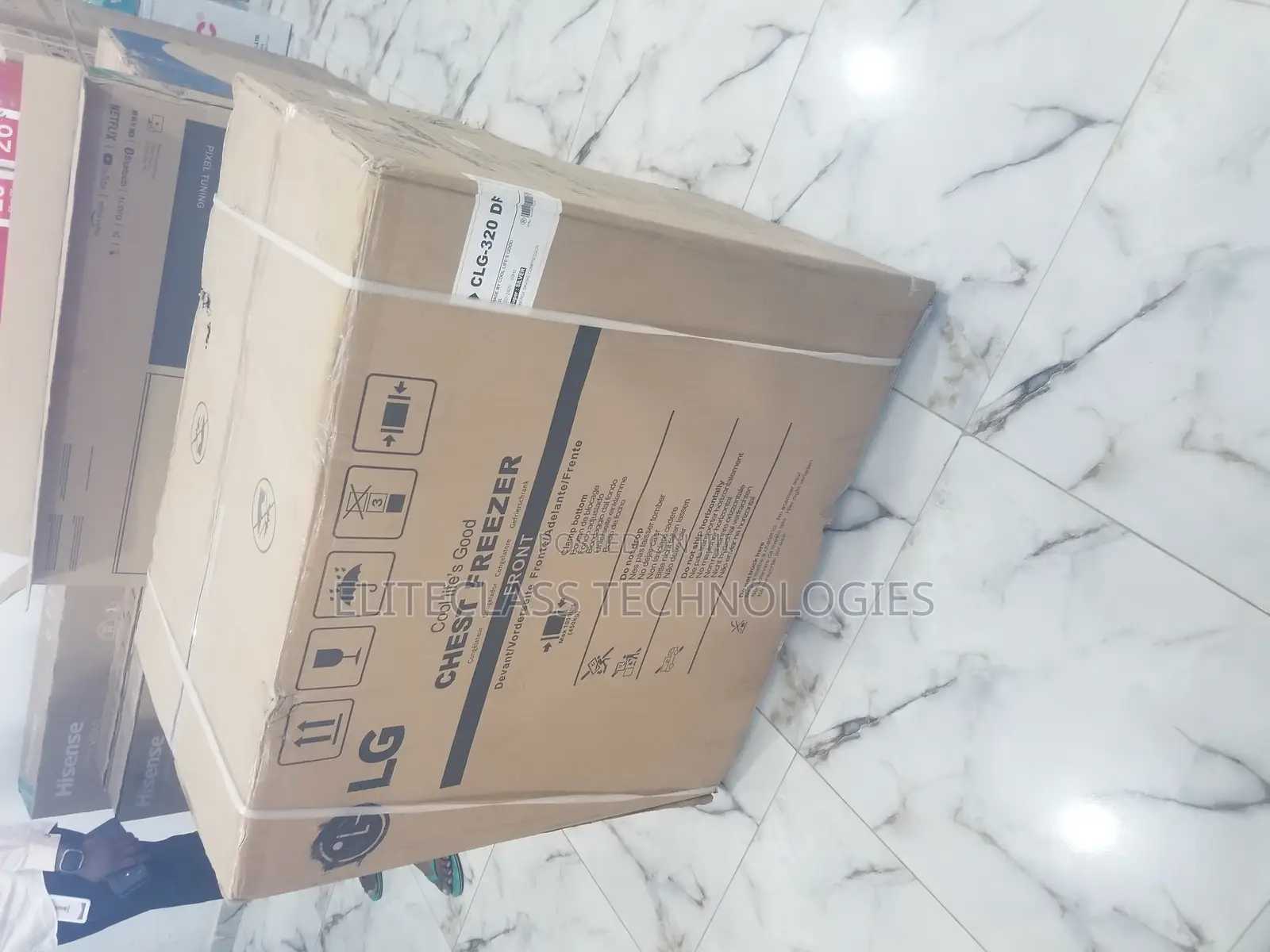 New 300L Chest Freezer CLG320.