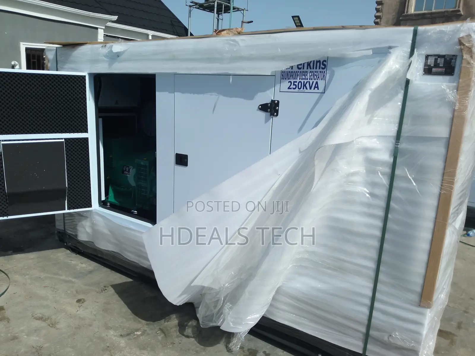 Back Up Generator With Perkins Diesel Engine 250kva.