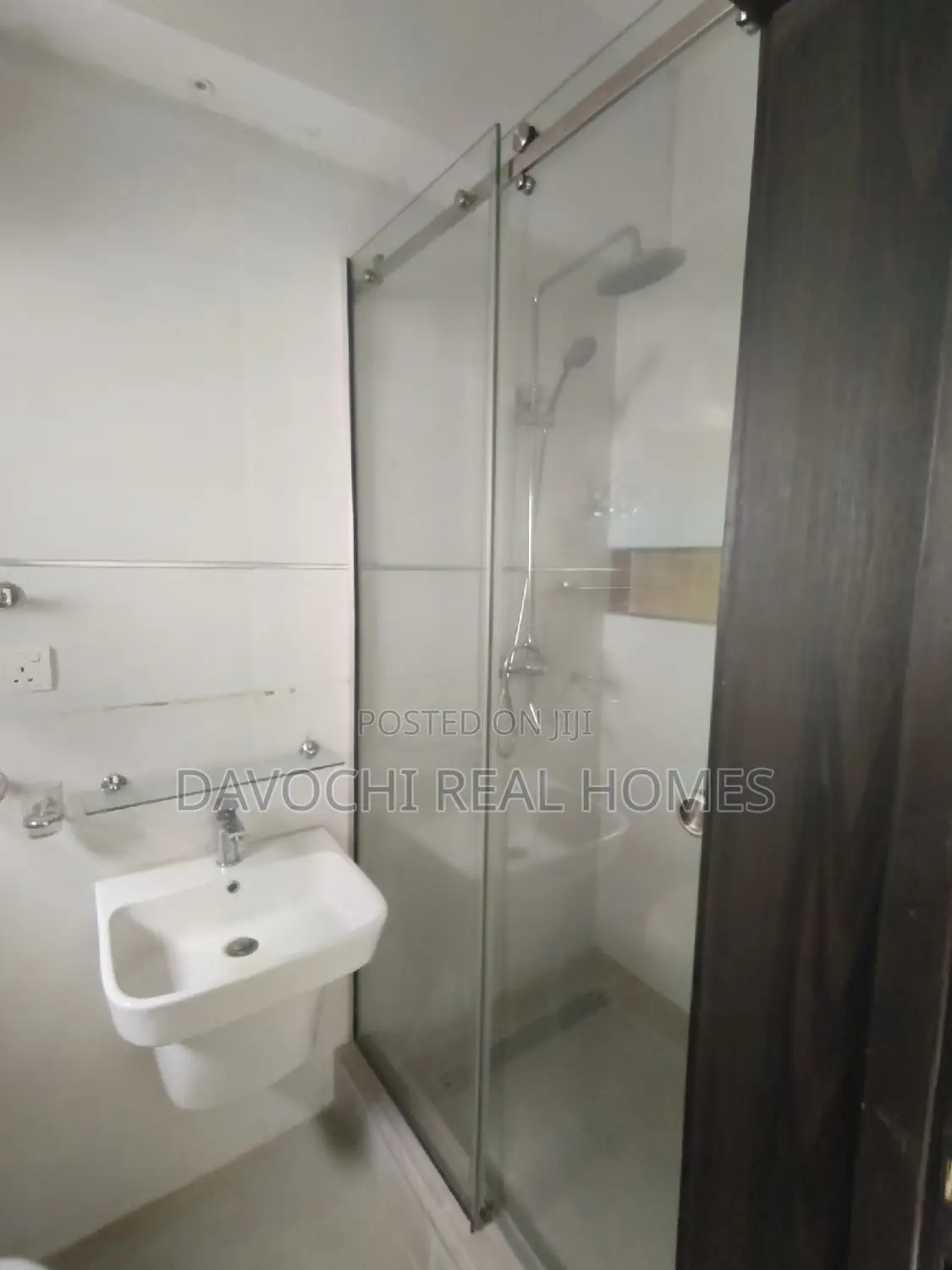 4bdrm Duplex in Chevron, Lekki for rent
