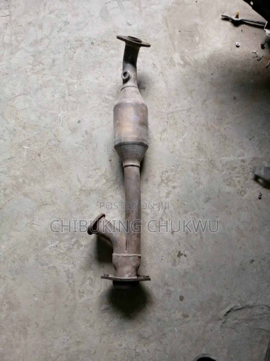 Toyota 4runner 05-06 Complete Catalytic Exhaust Pots.
