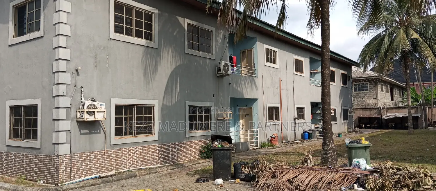 3bdrm Block of Flats in Aeroplane Drive ,, Port-Harcourt for sale