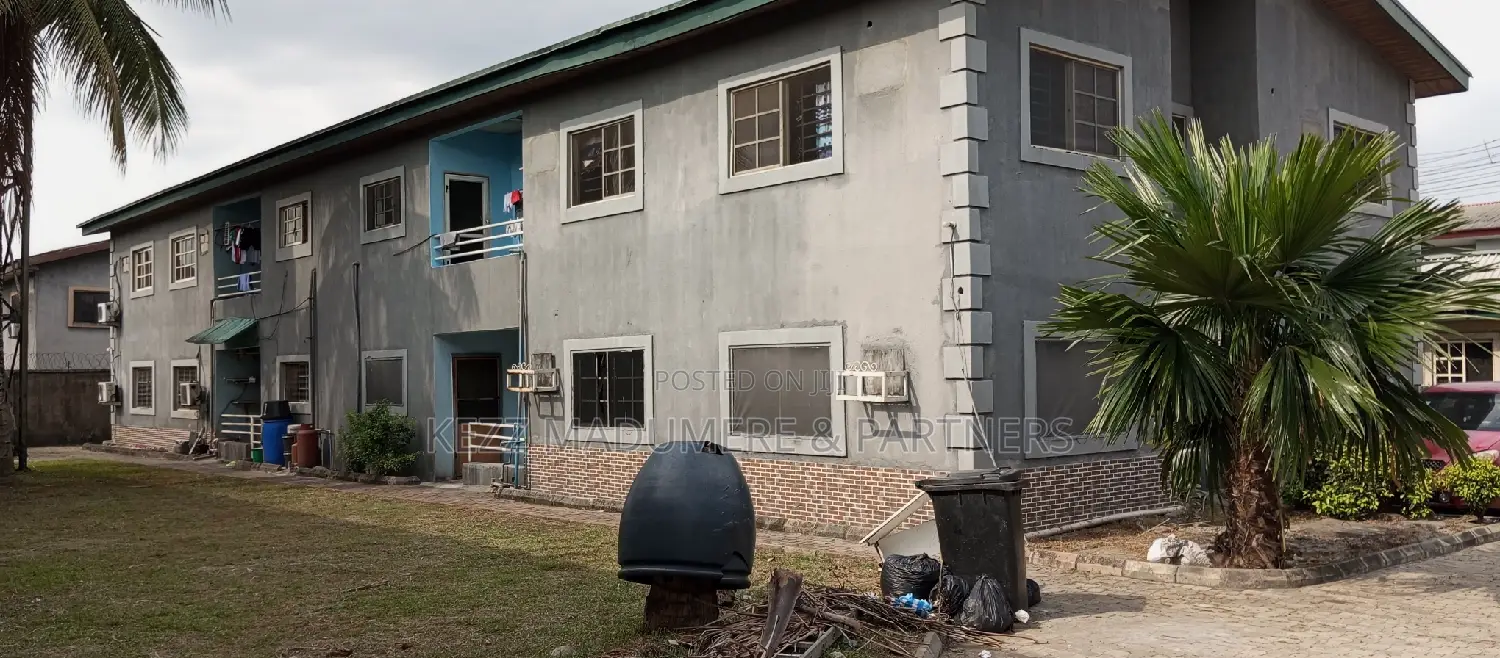 3bdrm Block of Flats in Aeroplane Drive ,, Port-Harcourt for sale