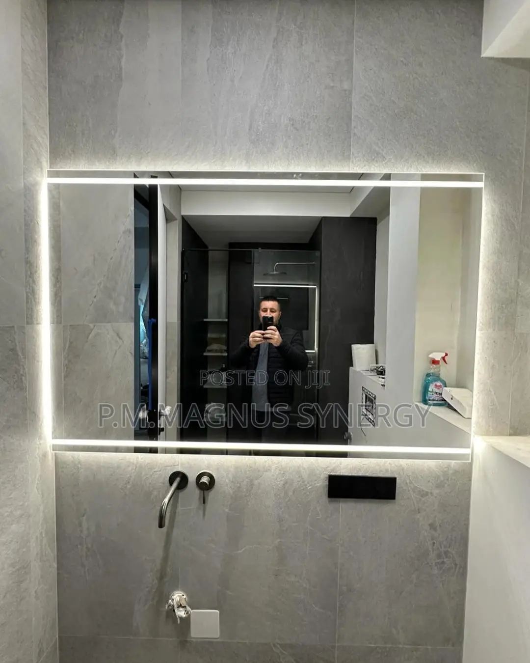 England Standard 70 by 100cm Mirror.