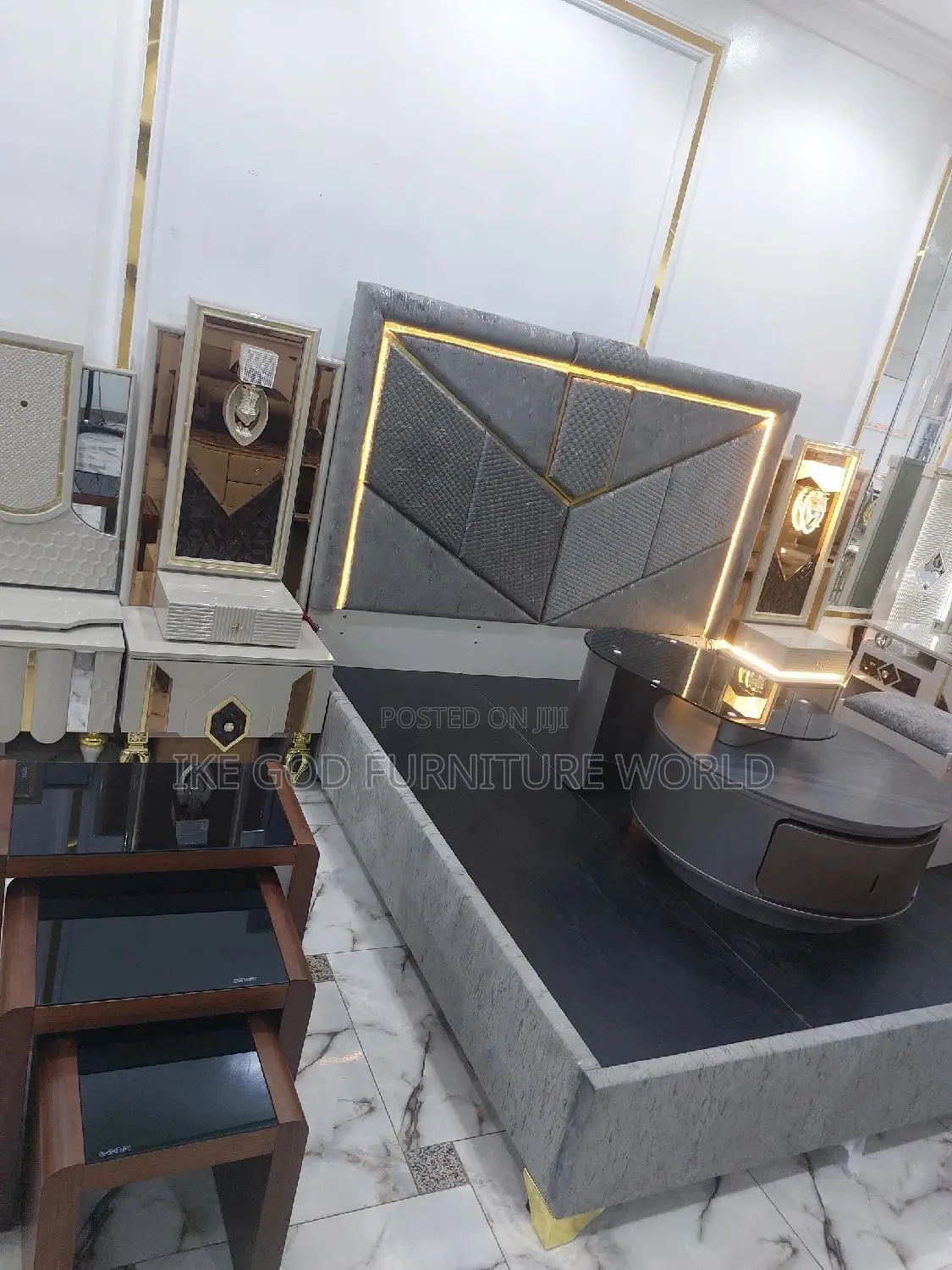 6by7 Imported Turkish Family Bed With Dressing Mirror
