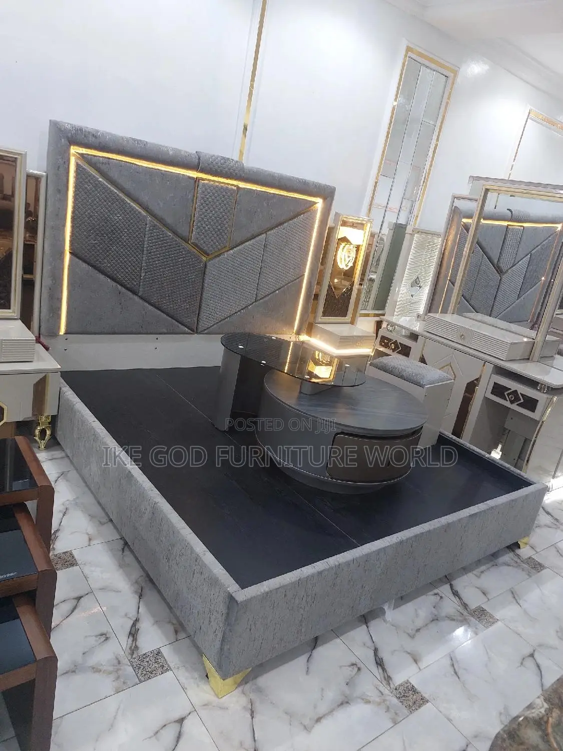6by7 Imported Turkish Family Bed With Dressing Mirror