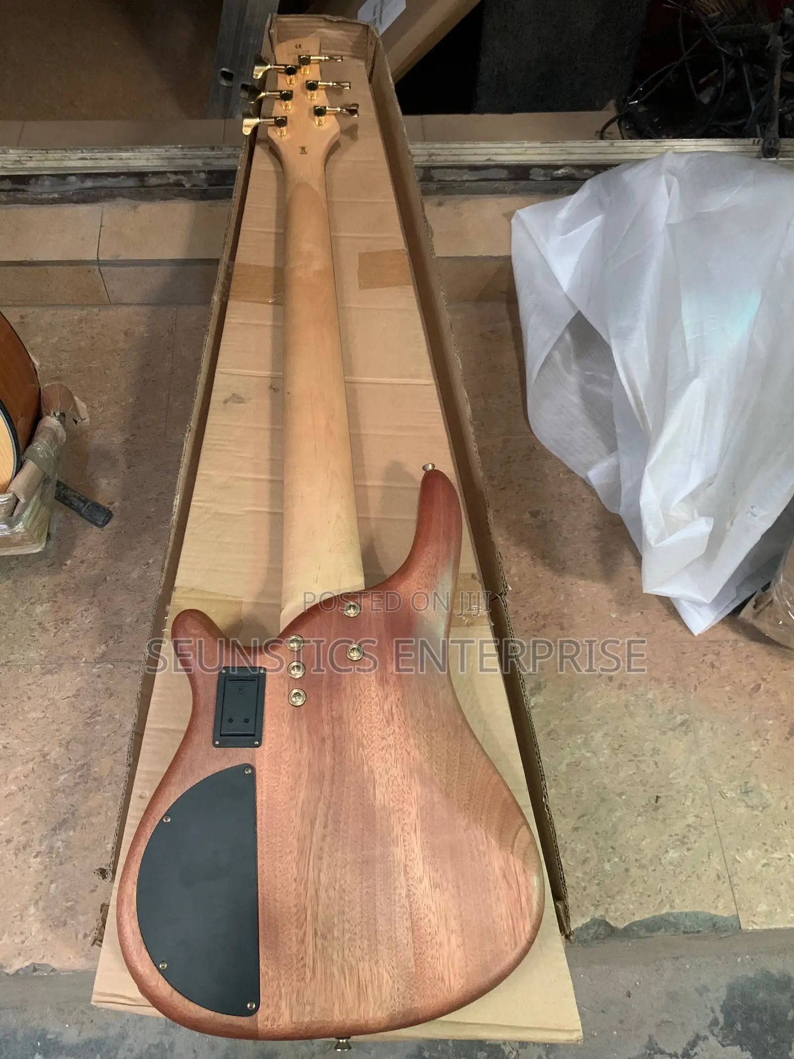 J and D Luthiers RM6 Six String Active Bass Guitar
