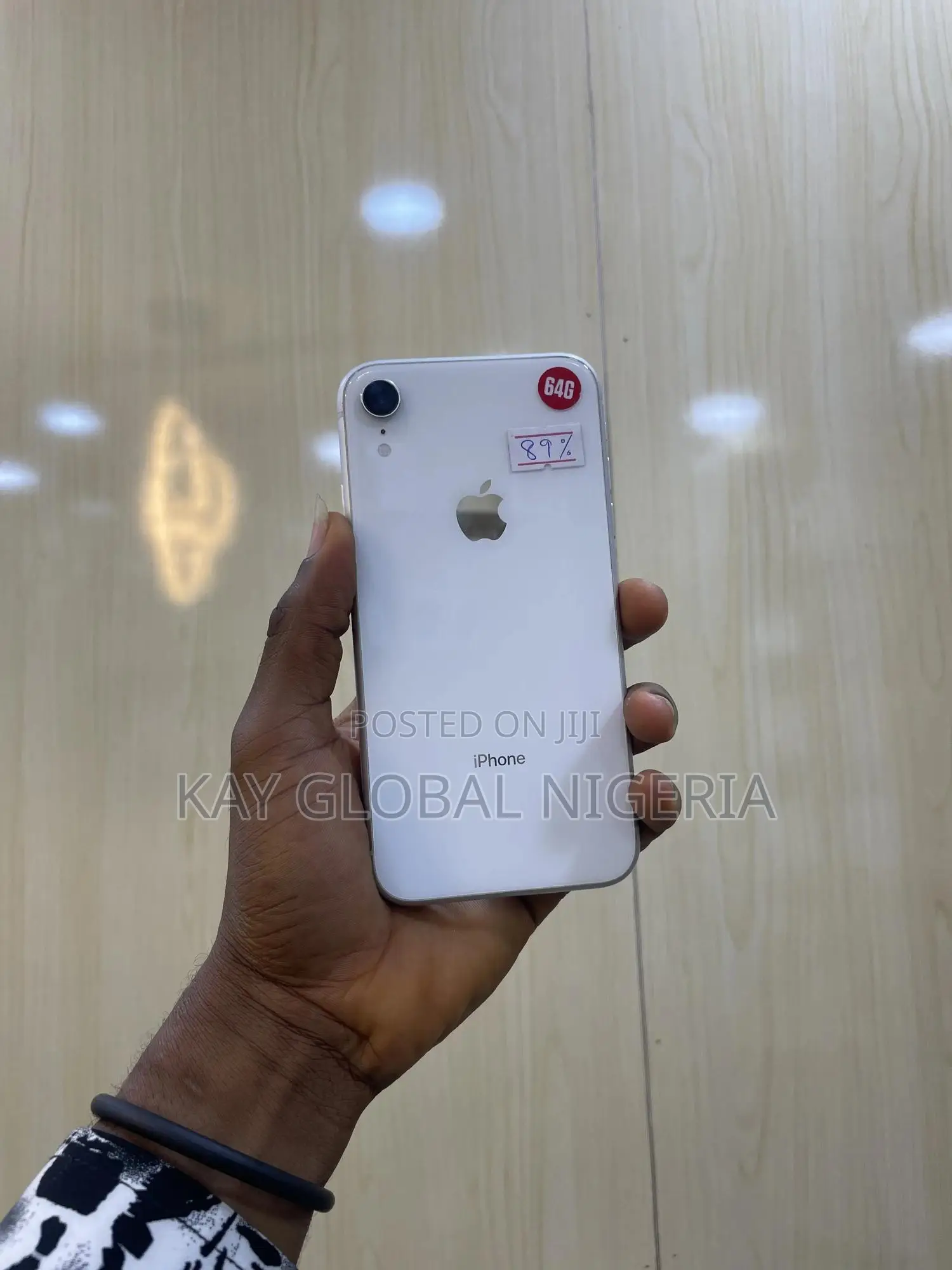 Apple iPhone XR 64 GB White