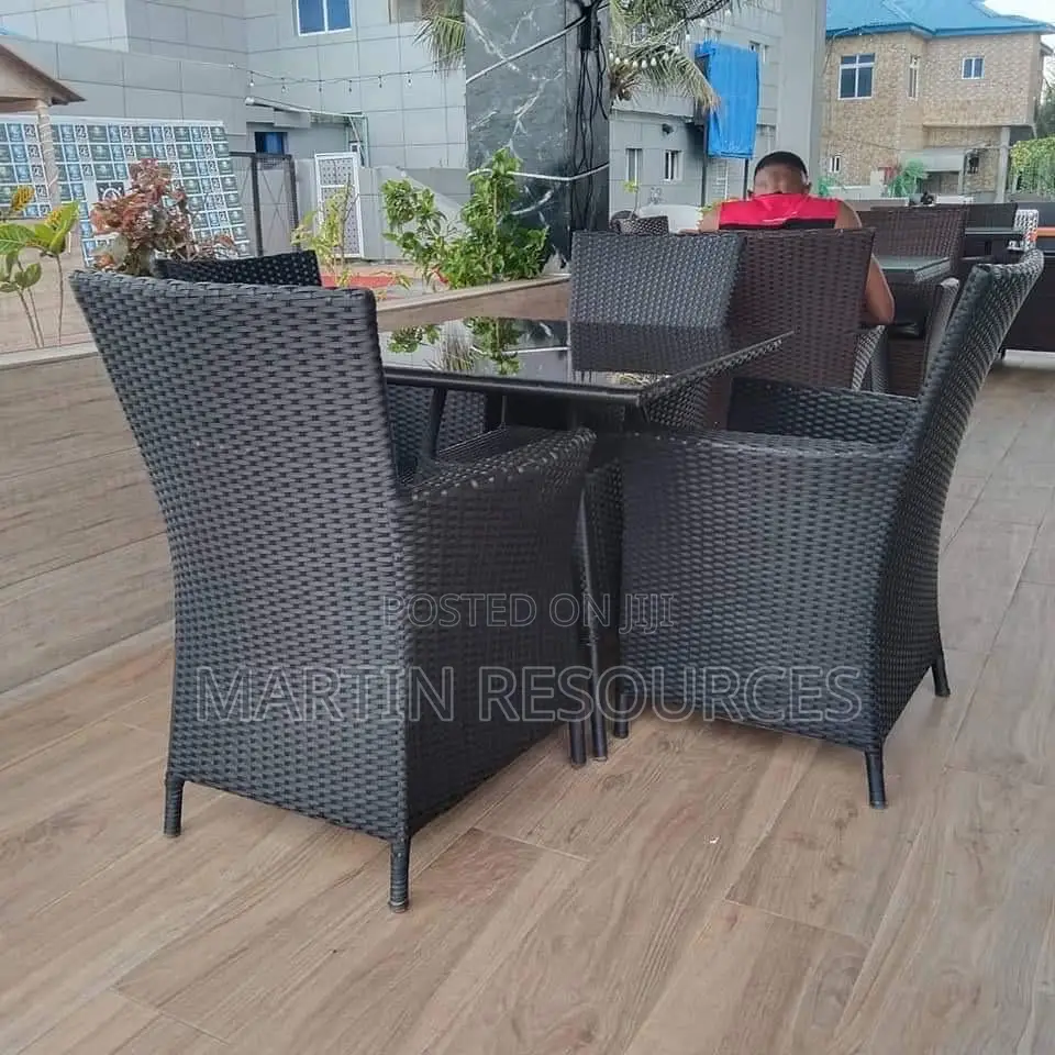 Restaurant Chairs With Table
