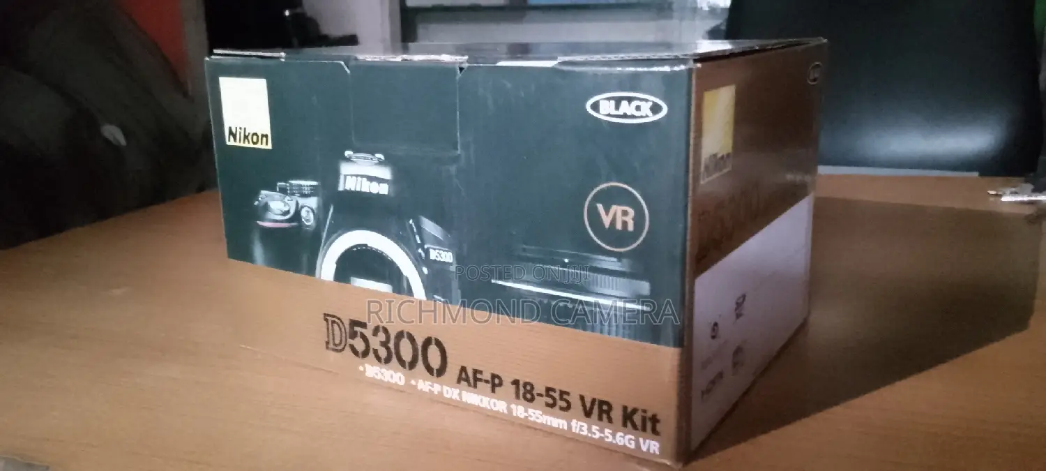 Nikon D5300 Digital Camera With Lens