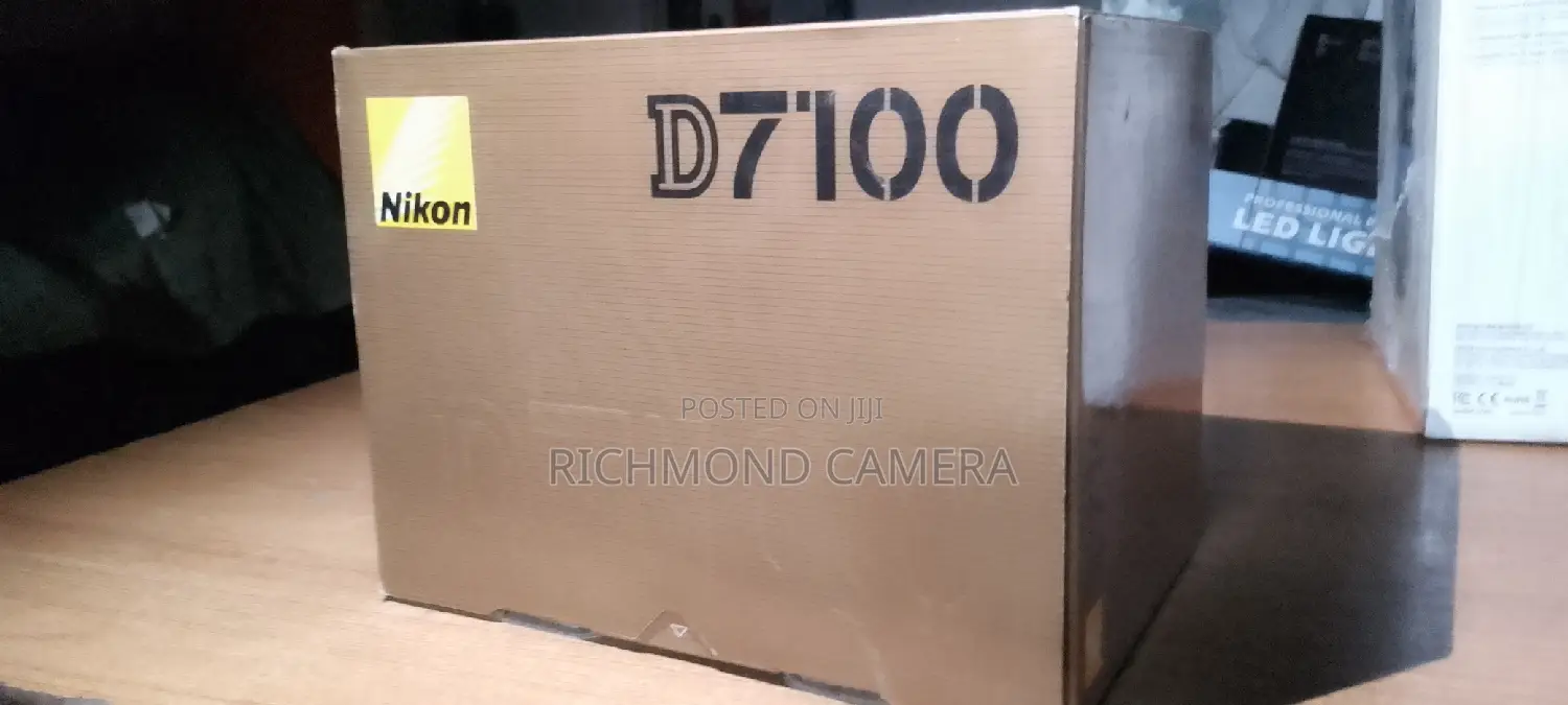 Nikon D7100 Digital Body With Lens 18-105mm