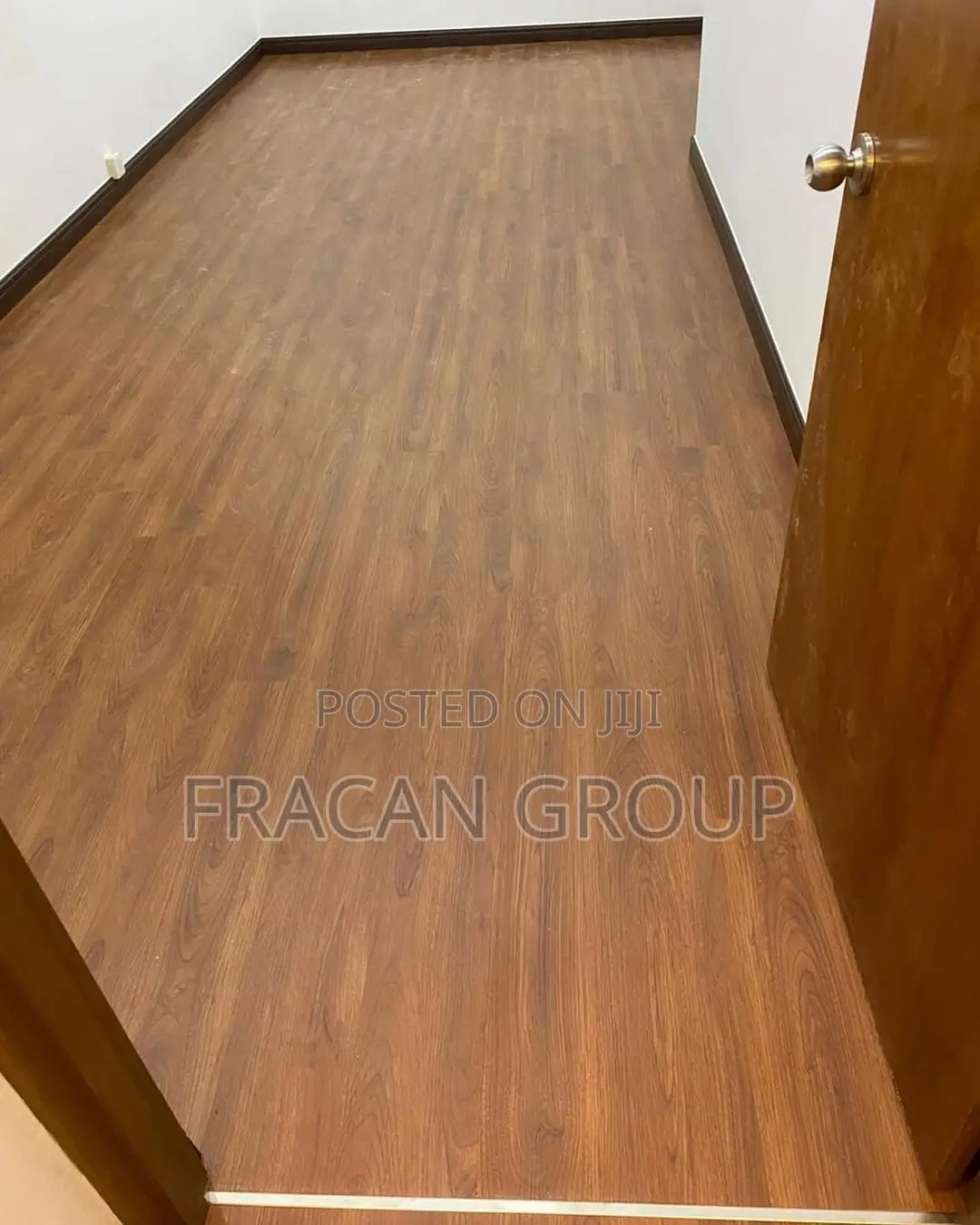Top Quality Water Resistant Vinyl Woodlike Floor