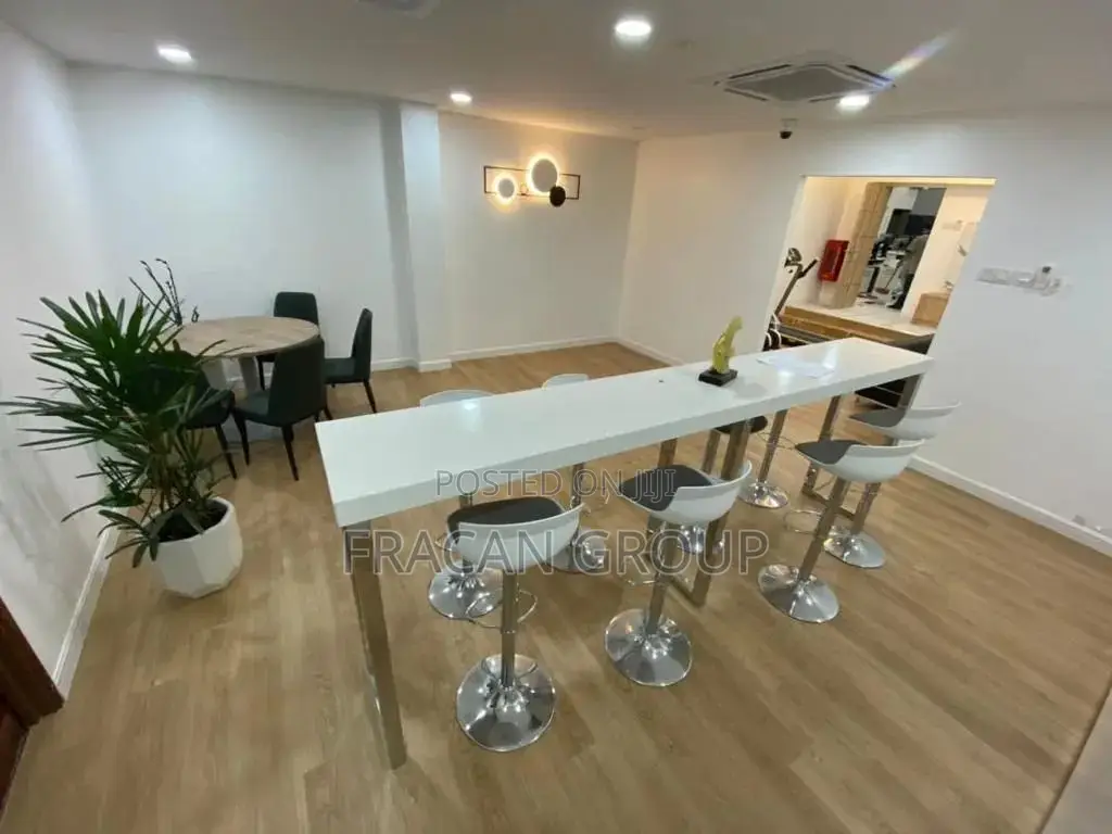 Wayer Resistant Vinyl Woodlike Floor