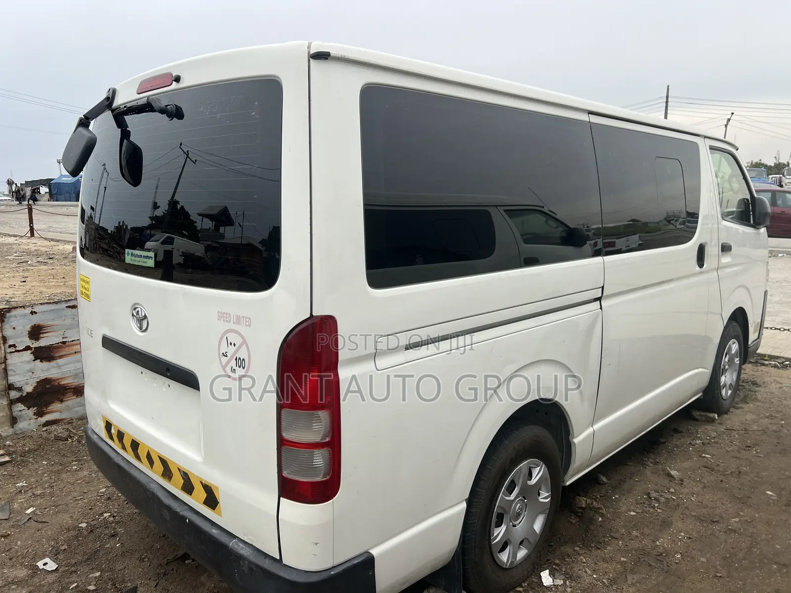 Toyota HiAce 2014