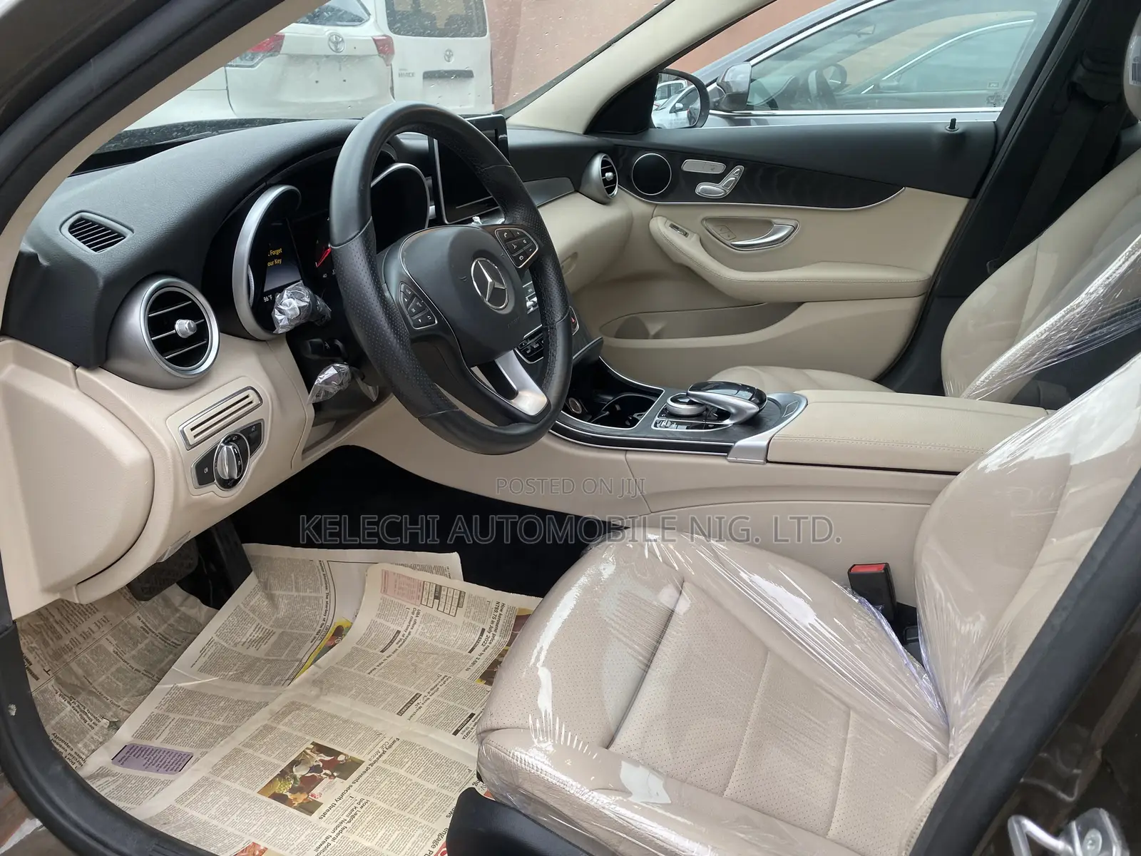 Mercedes-Benz C300 2016 Brown