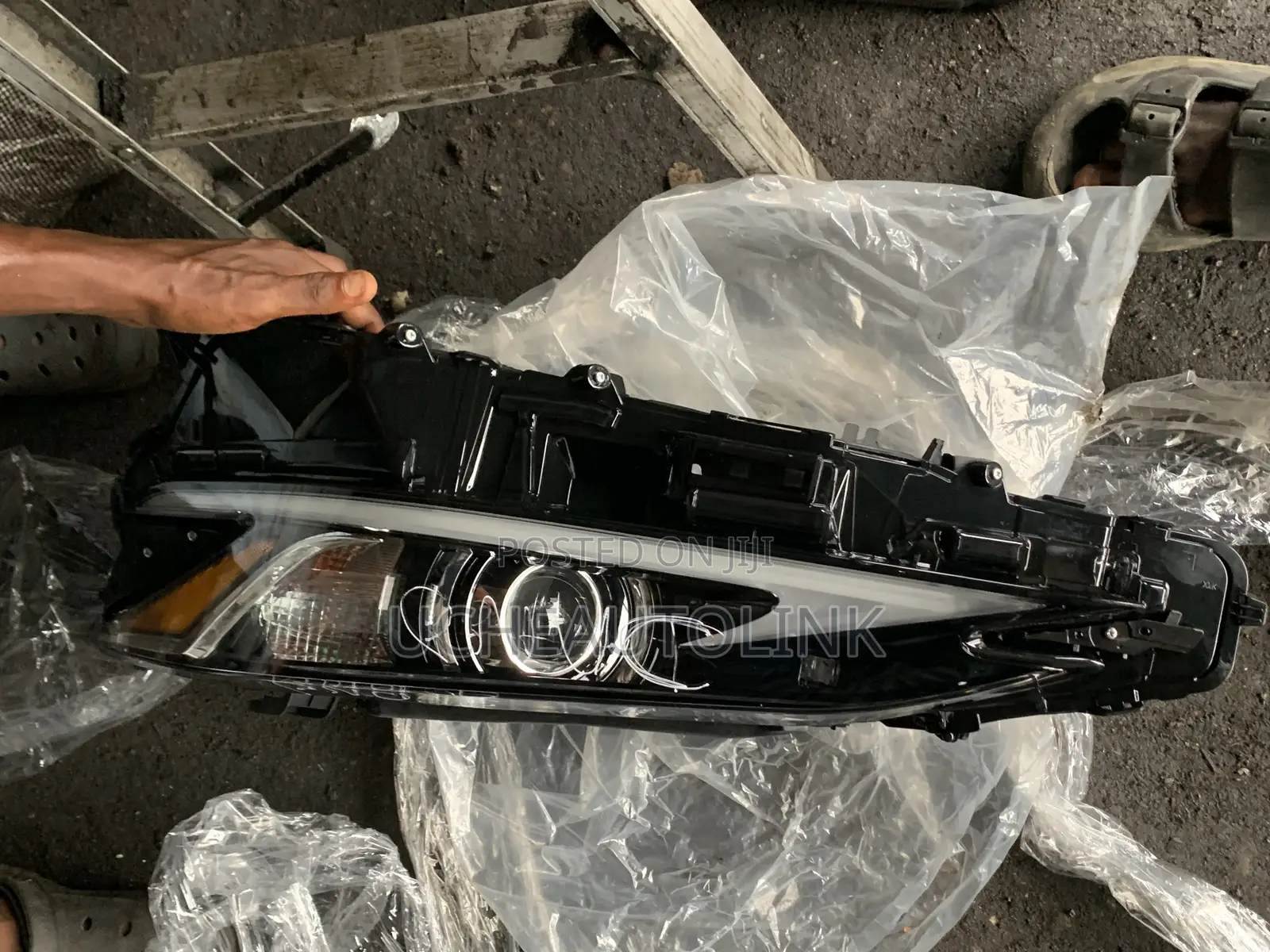 Set Headlight ES350 Direct 2022 Model Available as Seen