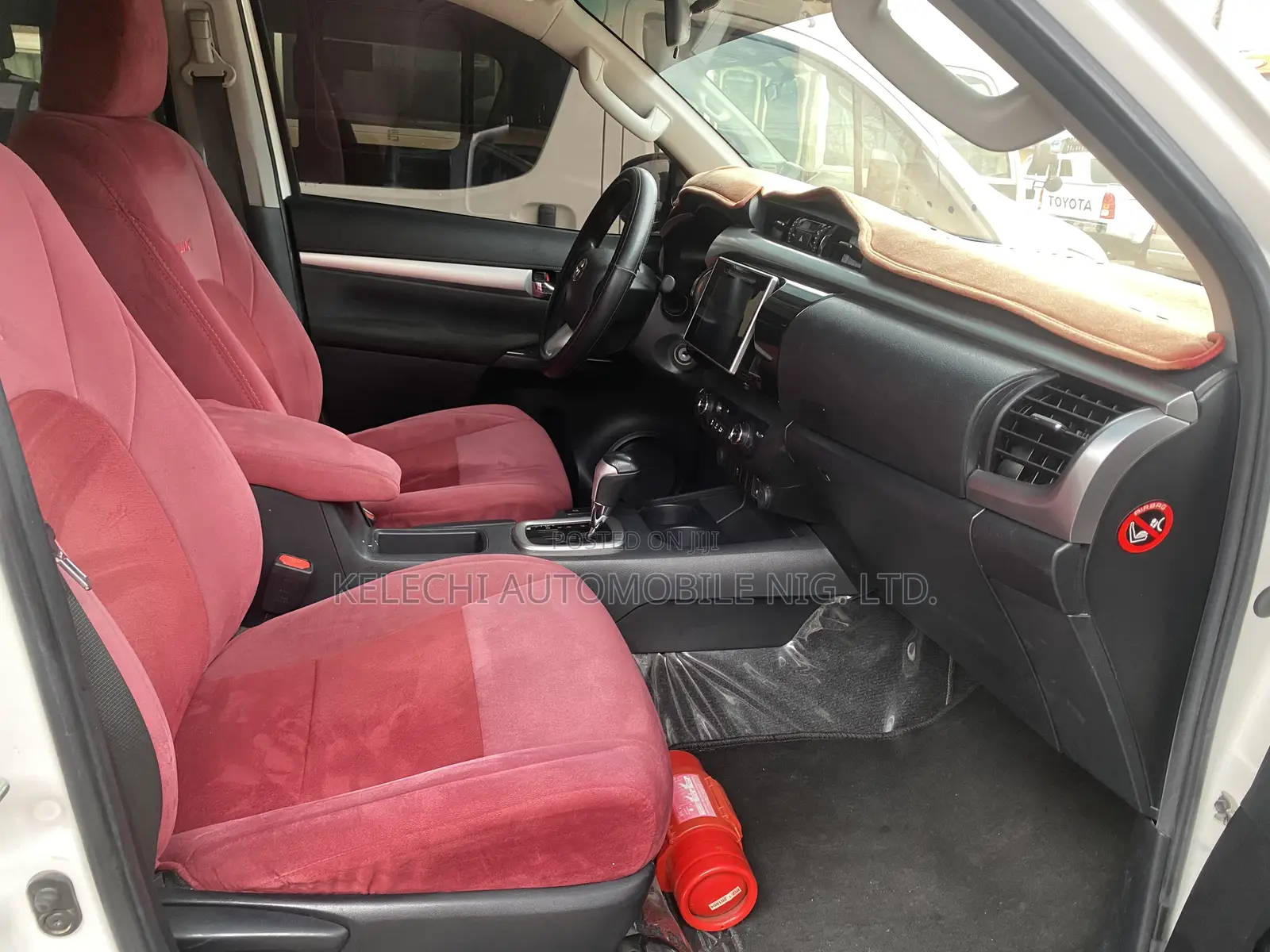 Toyota Hilux 2020 White