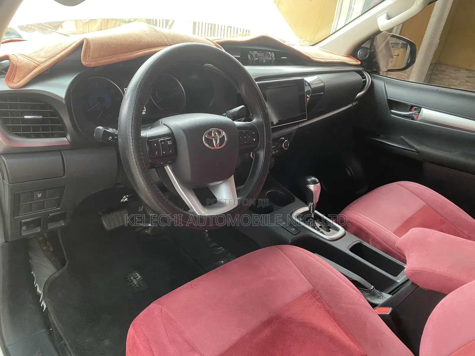 Toyota Hilux 2020 White