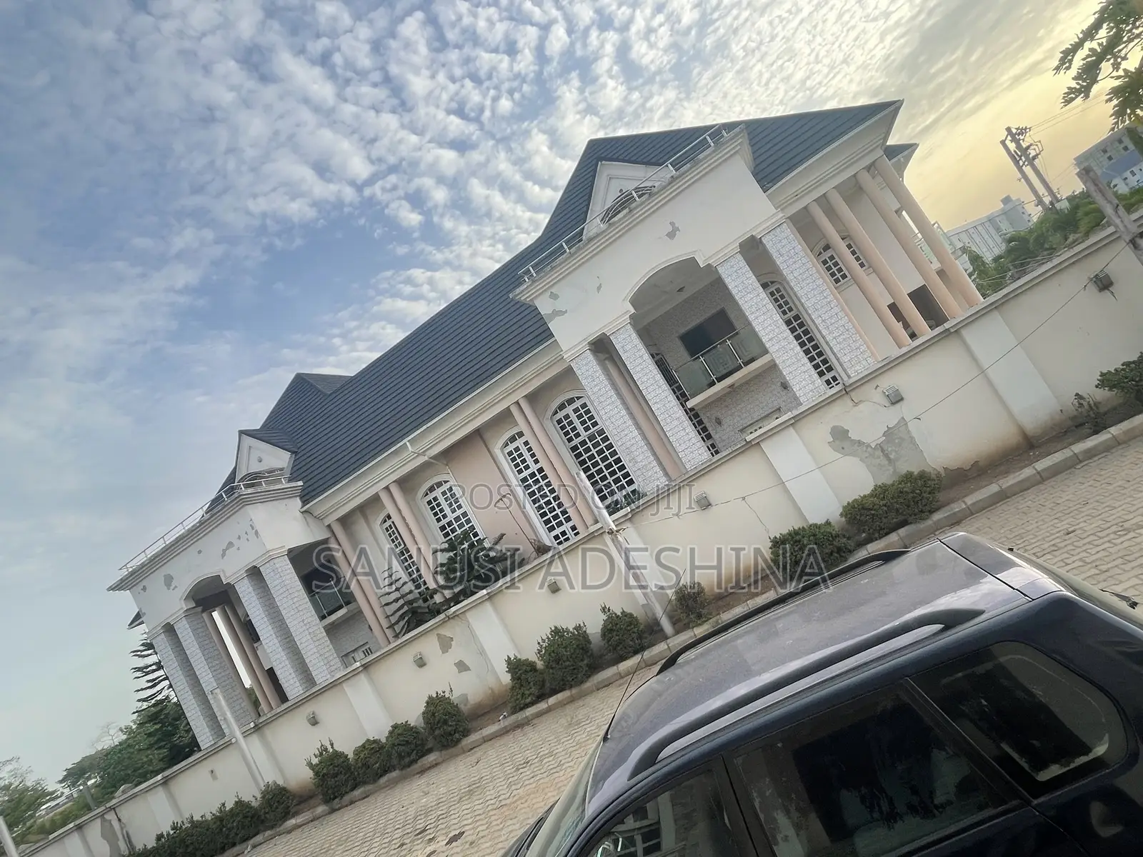 10bdrm Duplex in Mabushi Abuja for sale