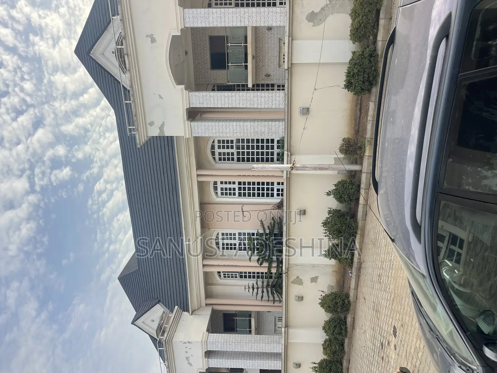10bdrm Duplex in Mabushi Abuja for sale