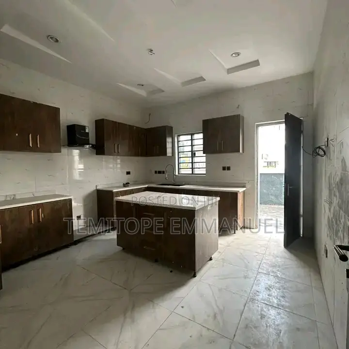 Furnished 5bdrm House in Ikeja Gra for sale