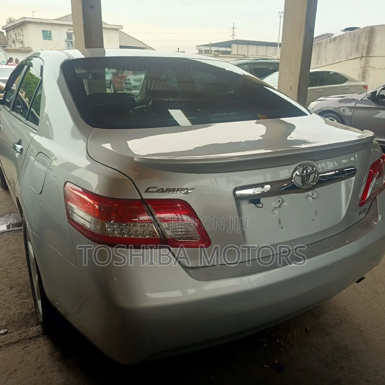 Toyota Camry 2011 Silver