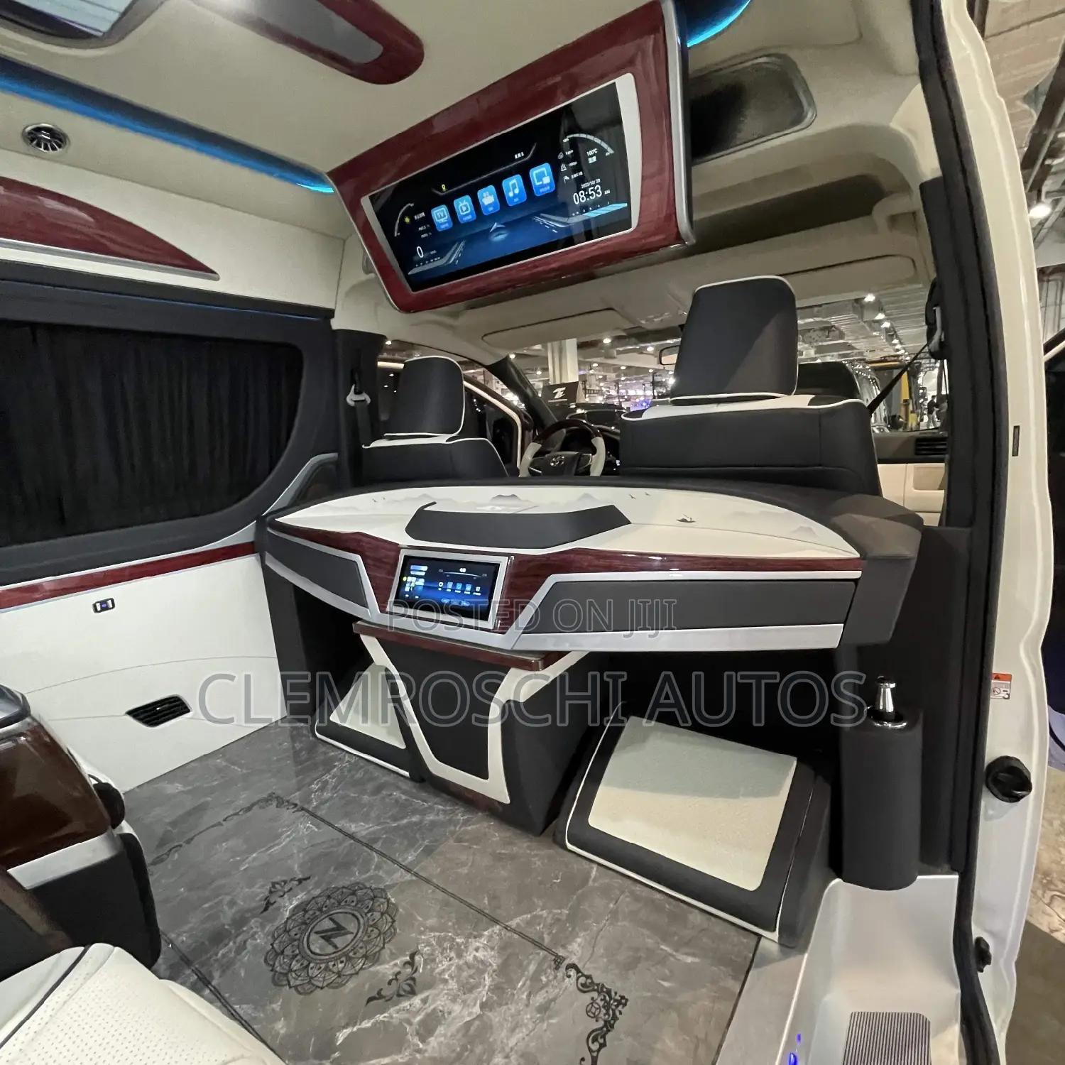 High Quality Certified VIP Interior Upgrade Toyota Hiace Bus