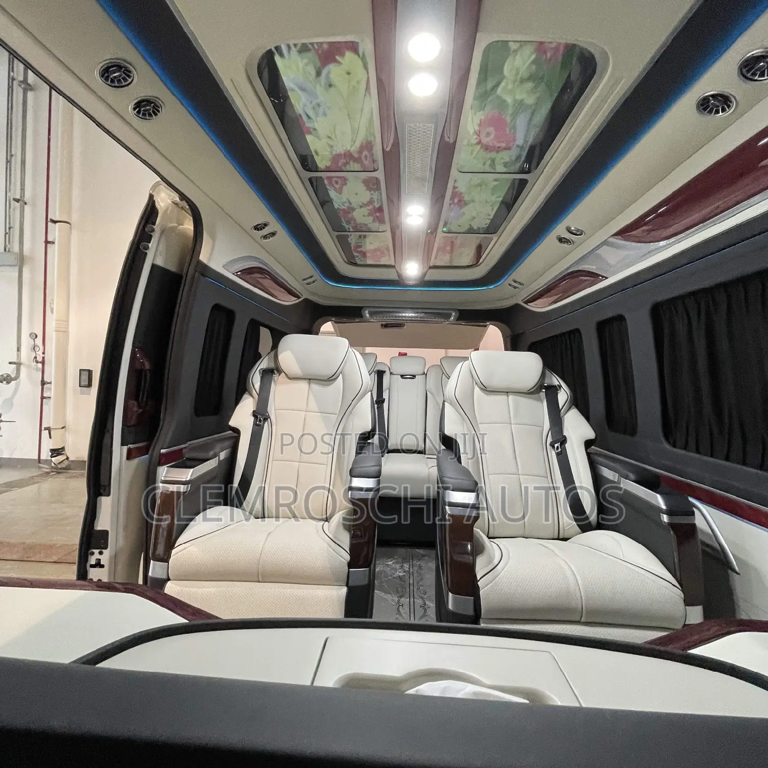 High Quality Certified VIP Interior Upgrade Toyota Hiace Bus