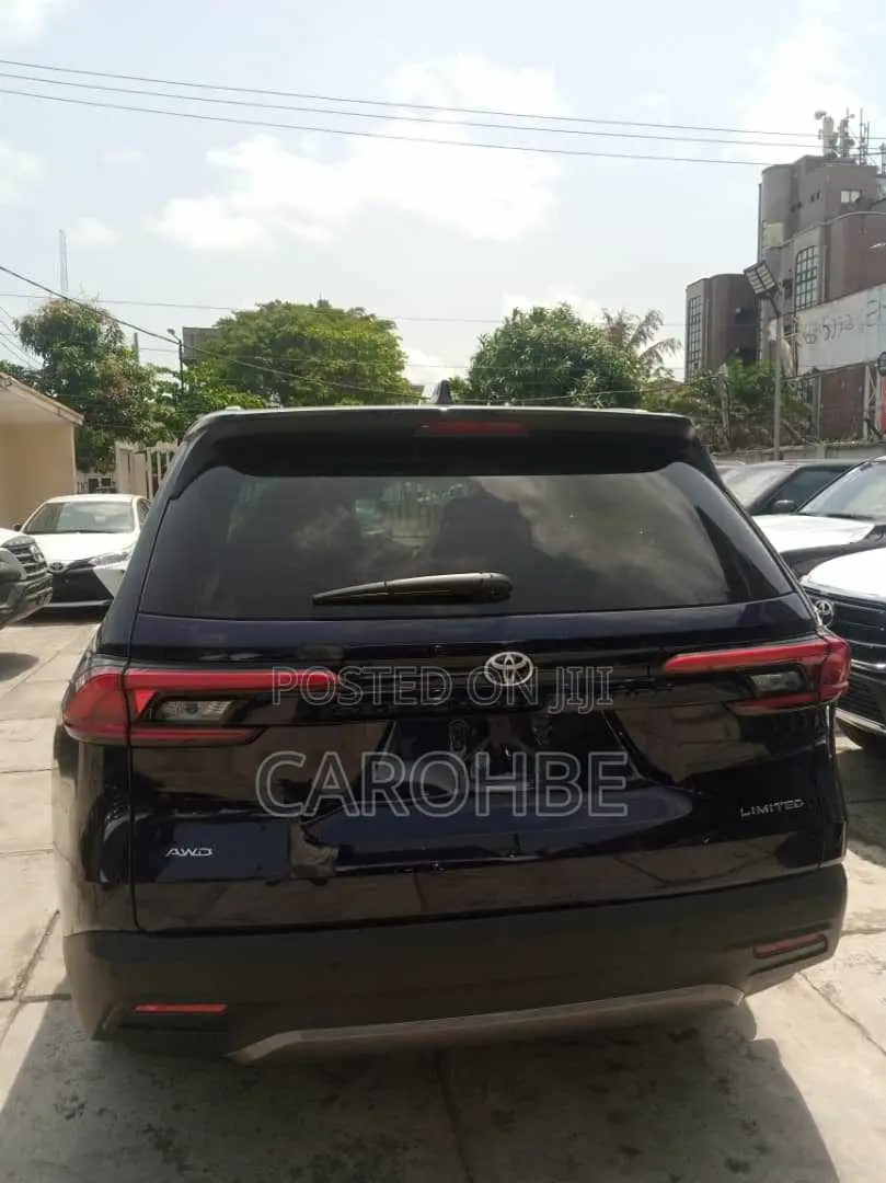 New Toyota Highlander Limited AWD 2024 Blue