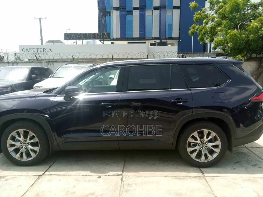 New Toyota Highlander Limited AWD 2024 Blue