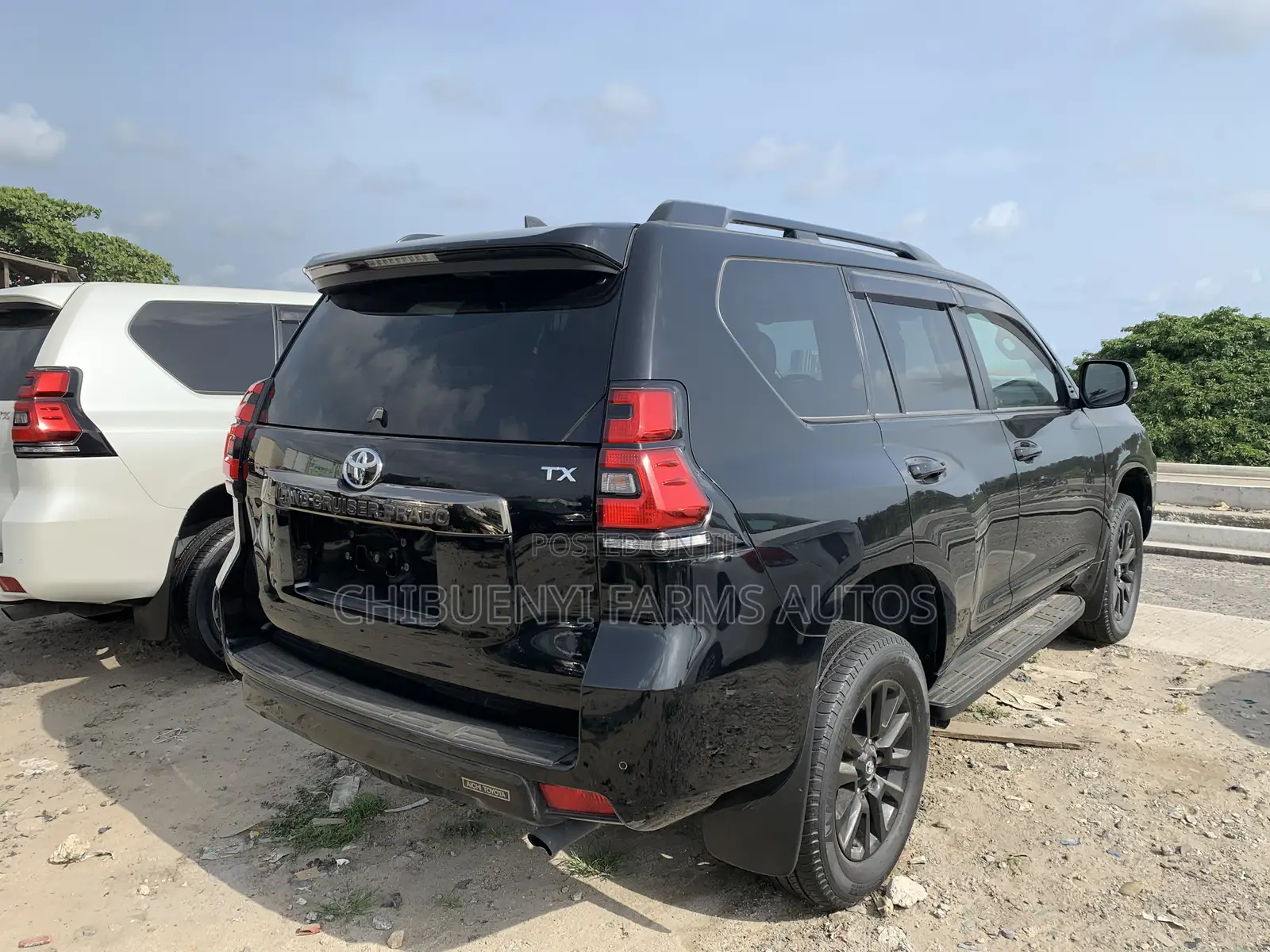 Toyota Land Cruiser Prado 2022 Black