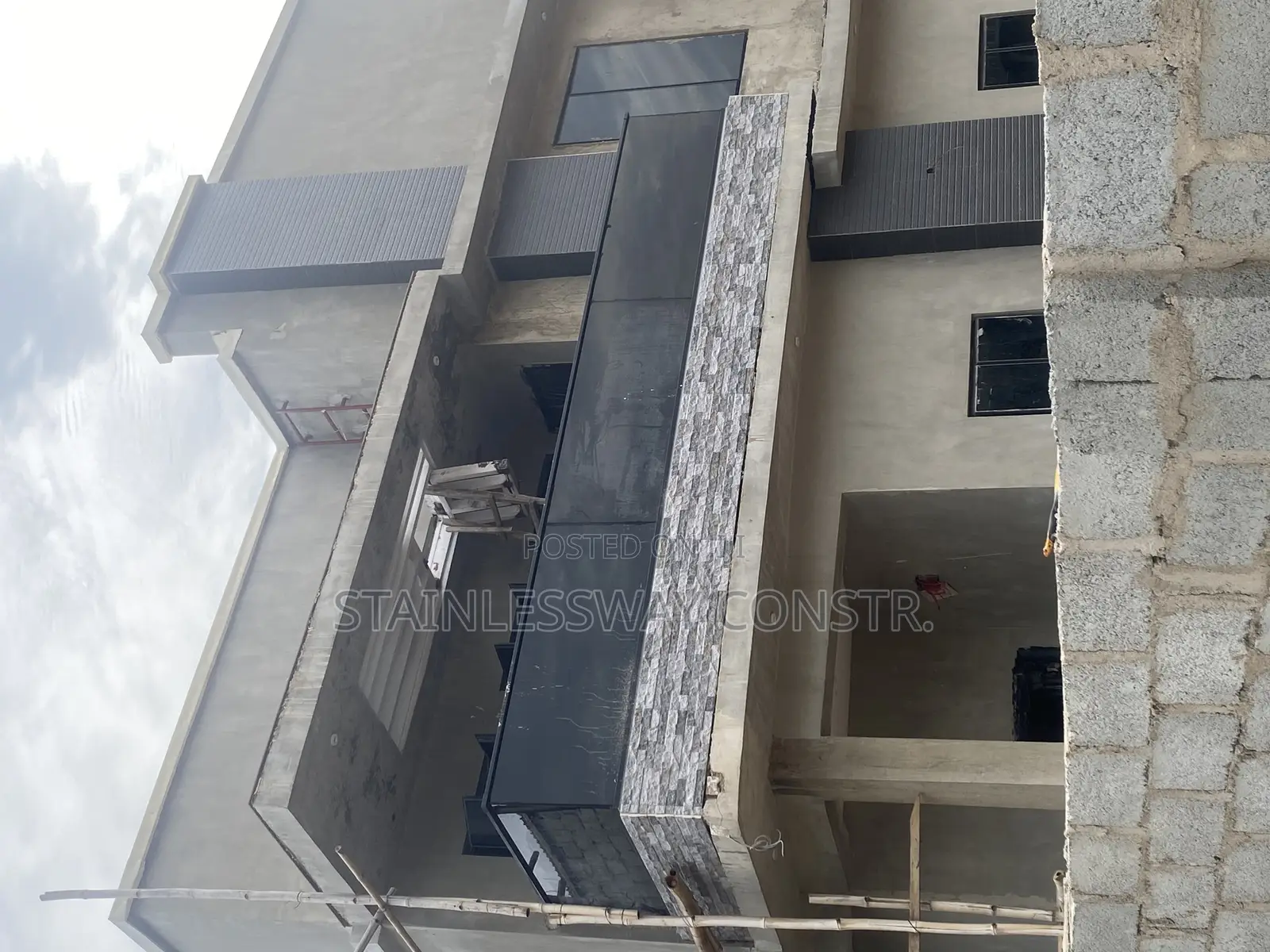 Dark Glass Balcony Vento