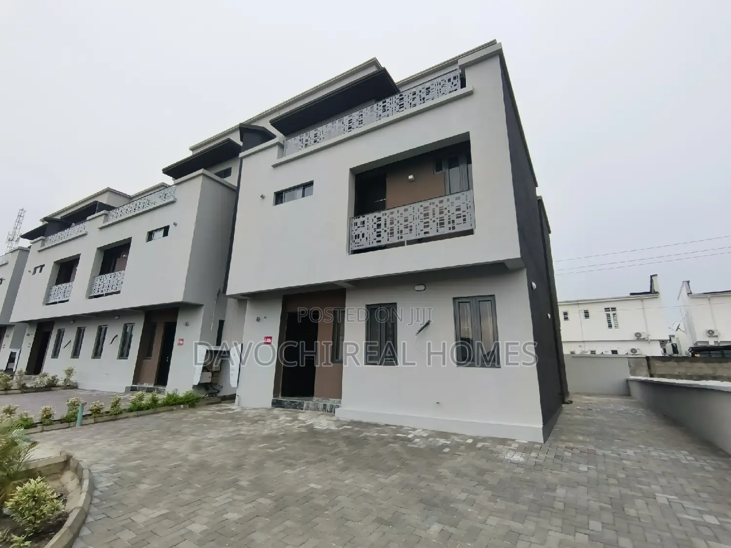 4bdrm Duplex in Chevron, Lekki for rent