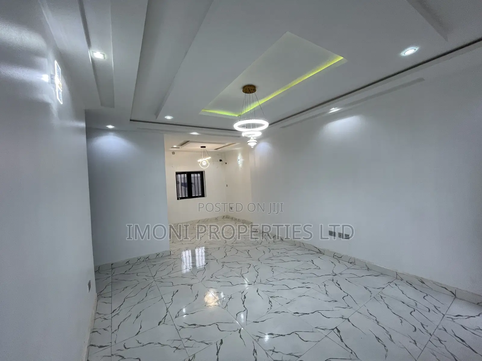 3bdrm Block of Flats in Fo1, Kubwa for rent
