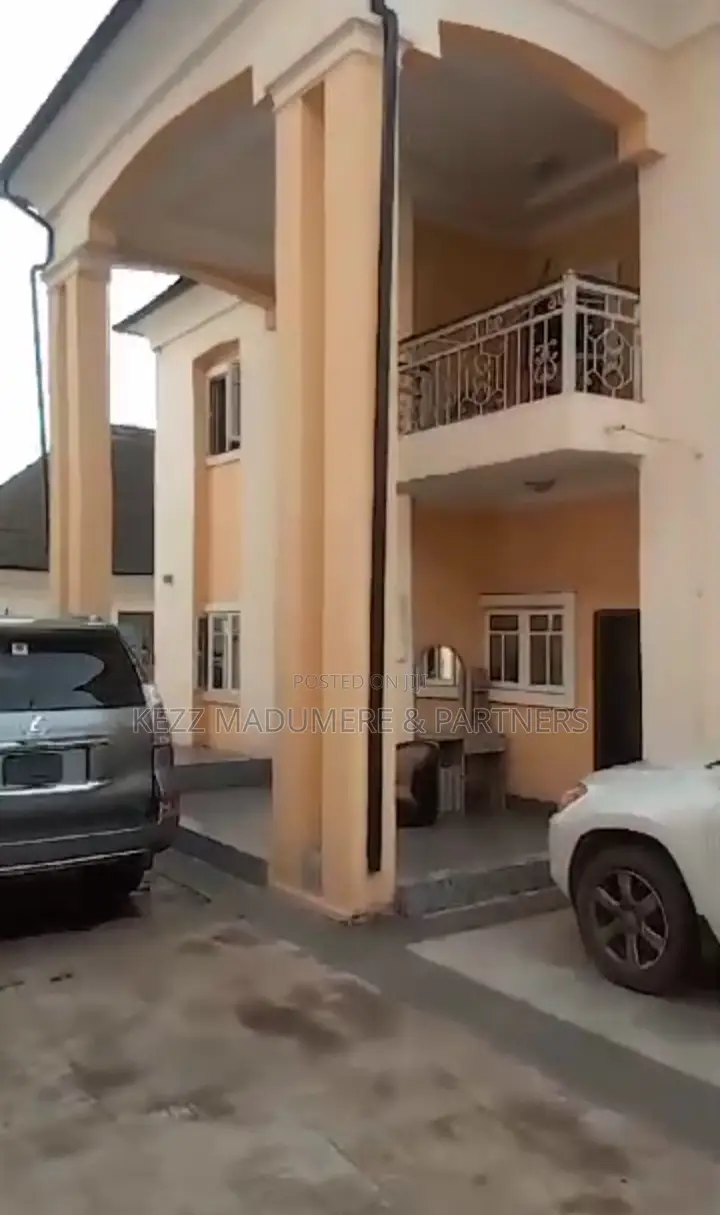 6bdrm Duplex in Umuguma Housing for sale
