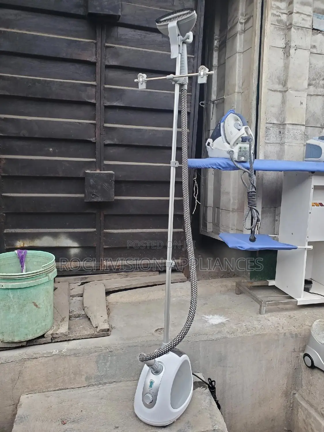 Garment Steamer With Lint Remover Brush Foreign Used Steamer