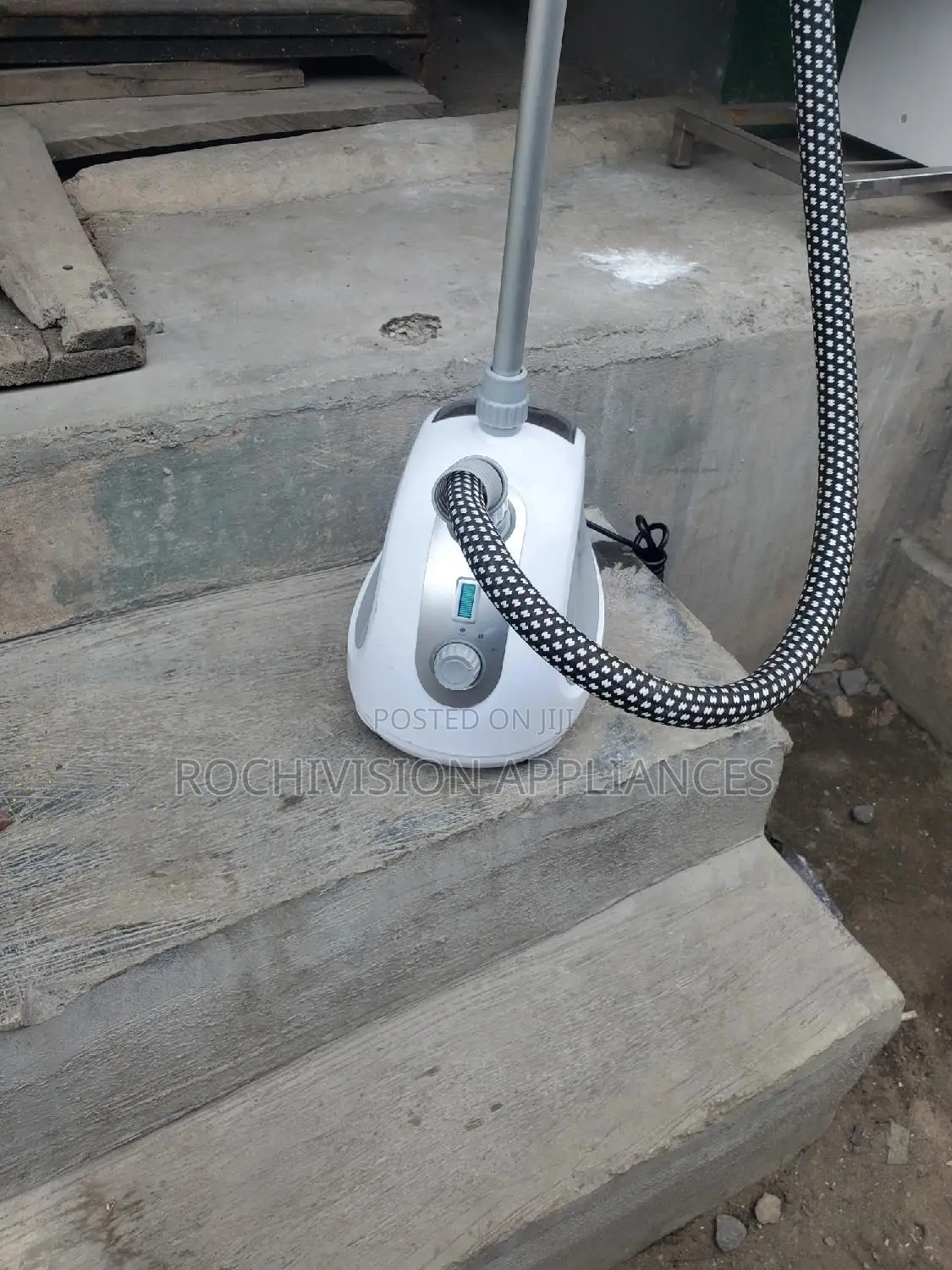 Garment Steamer With Lint Remover Brush Foreign Used Steamer