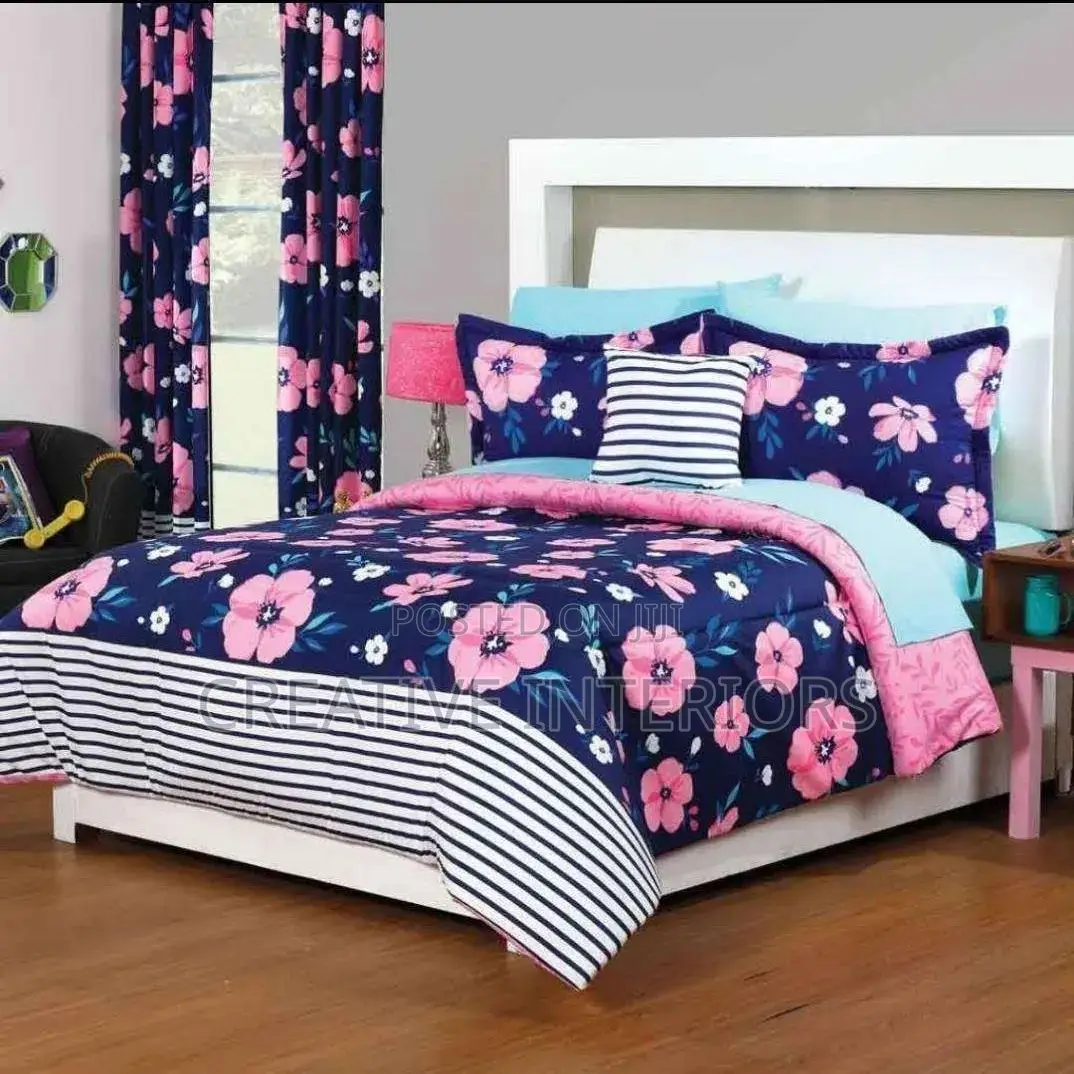 6by6 Duvet With 4 Pillow Case and Bedspread