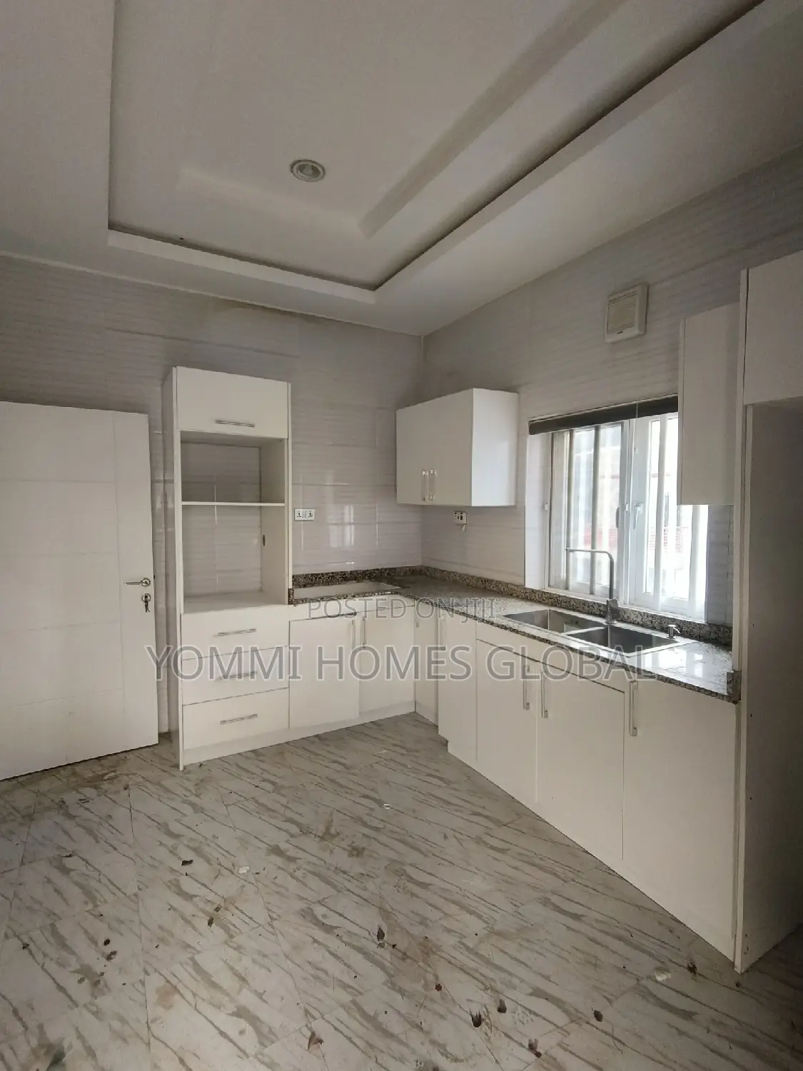 3bdrm Block of Flats in After Berger, Life Camp for rent