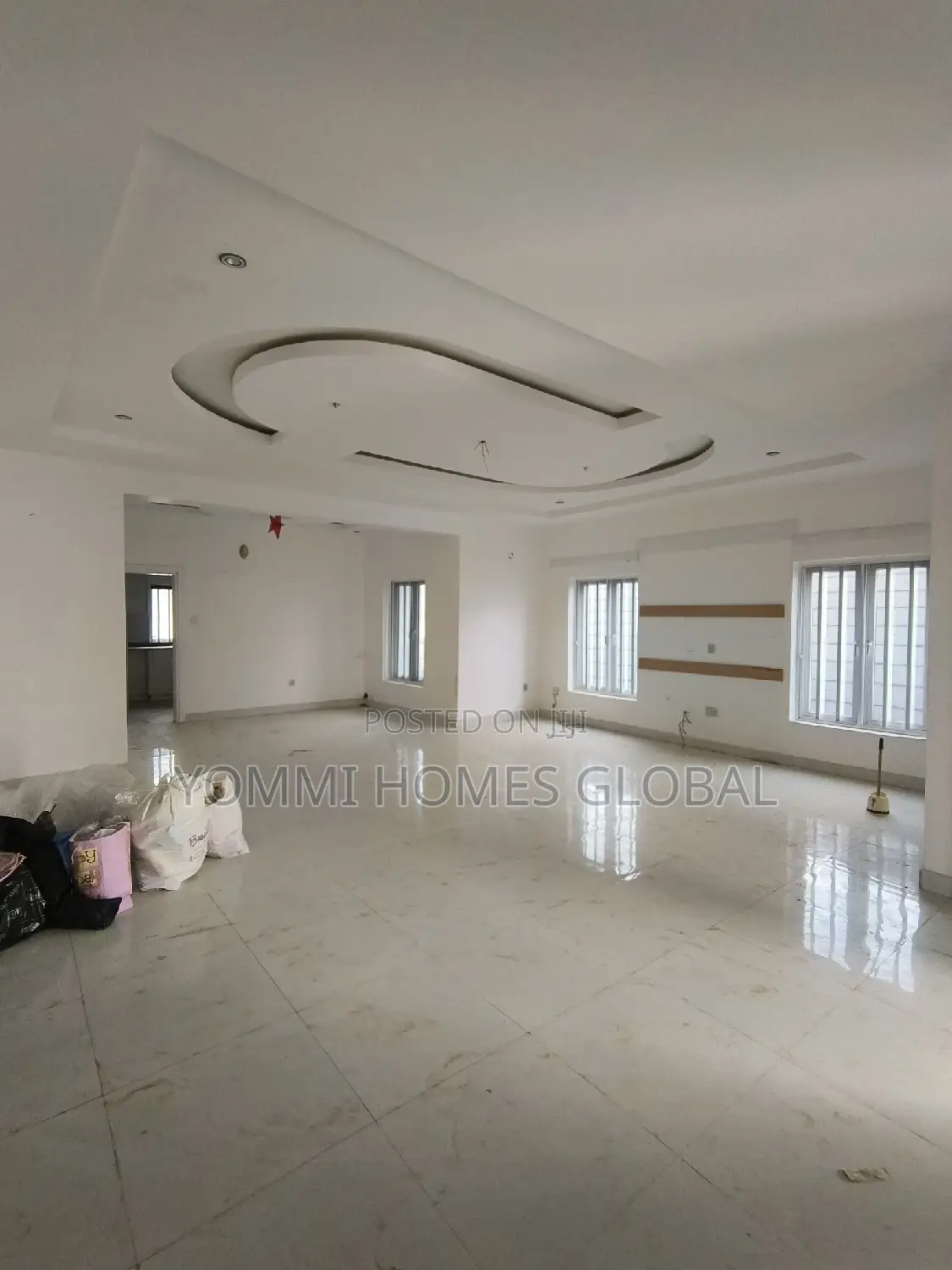 3bdrm Block of Flats in After Berger, Life Camp for rent