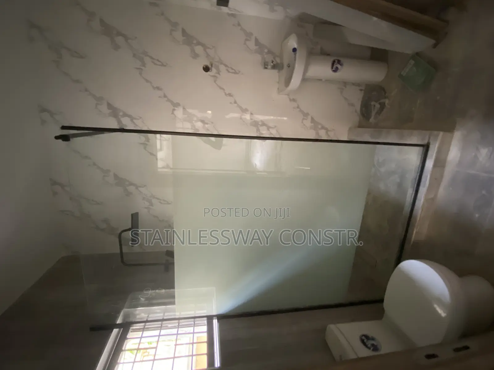 Fixed Shower Tampered Glass