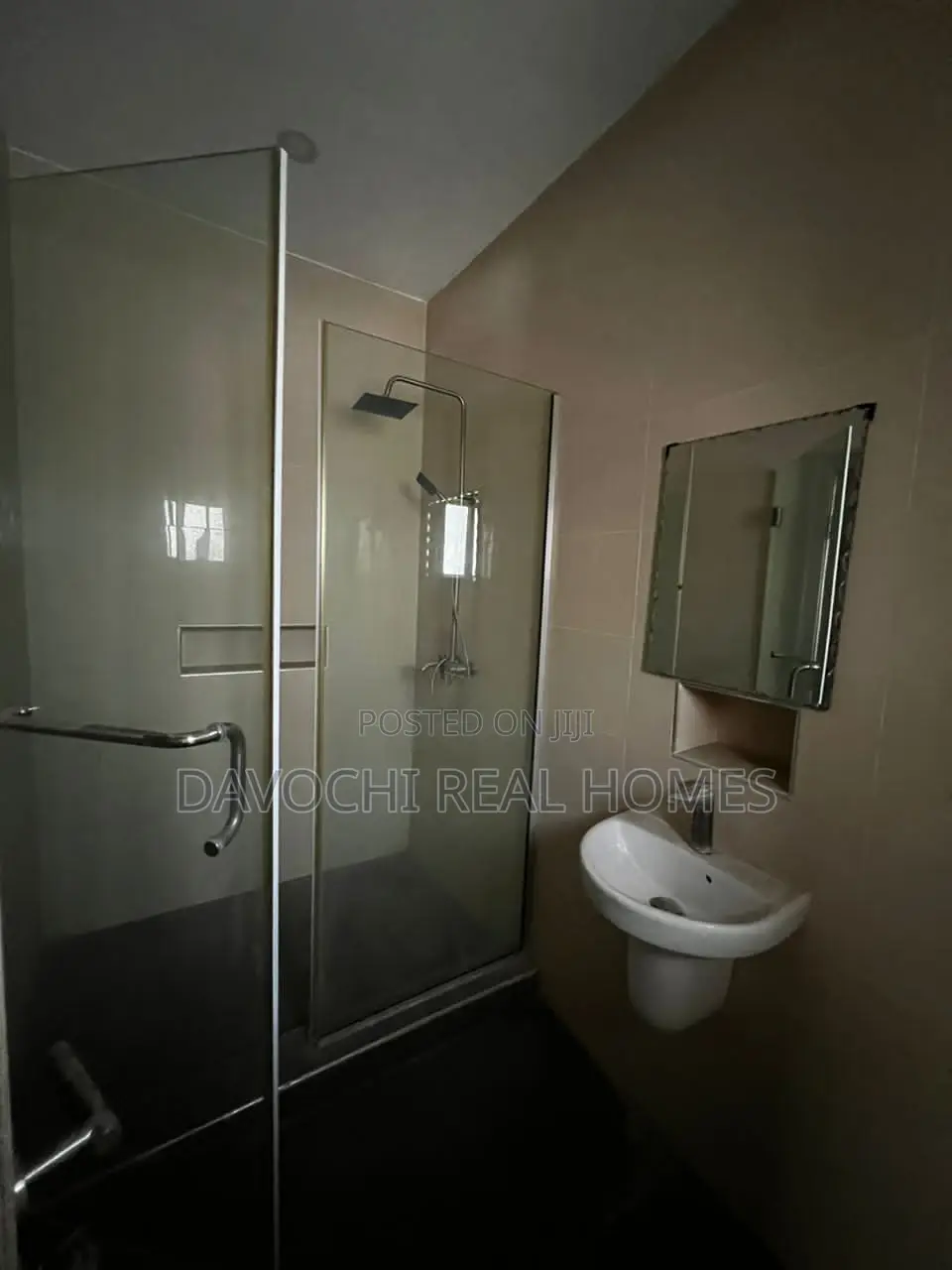 4bdrm Duplex in Lekki Phase One for rent