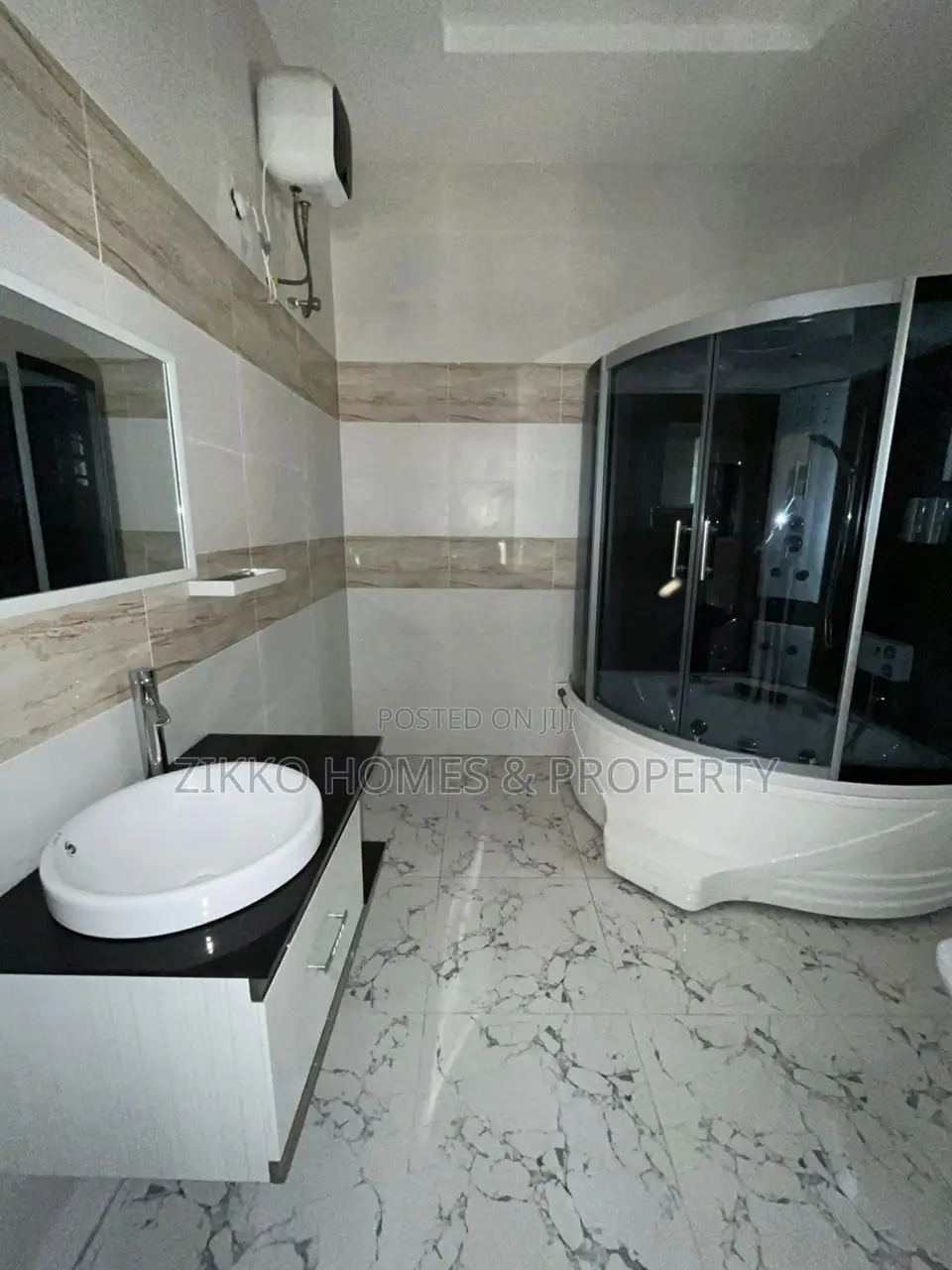 4bdrm Duplex in Ikota for sale