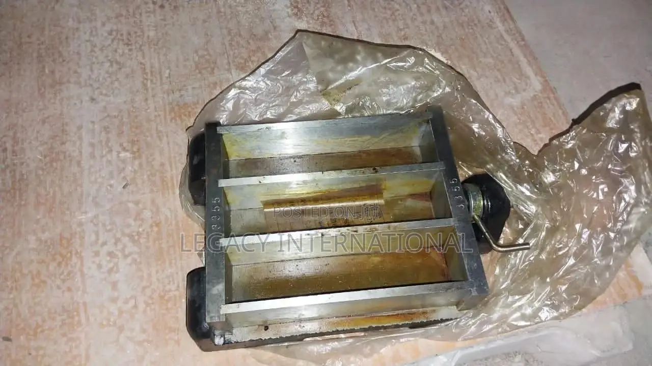 Three Gang Prism Mould