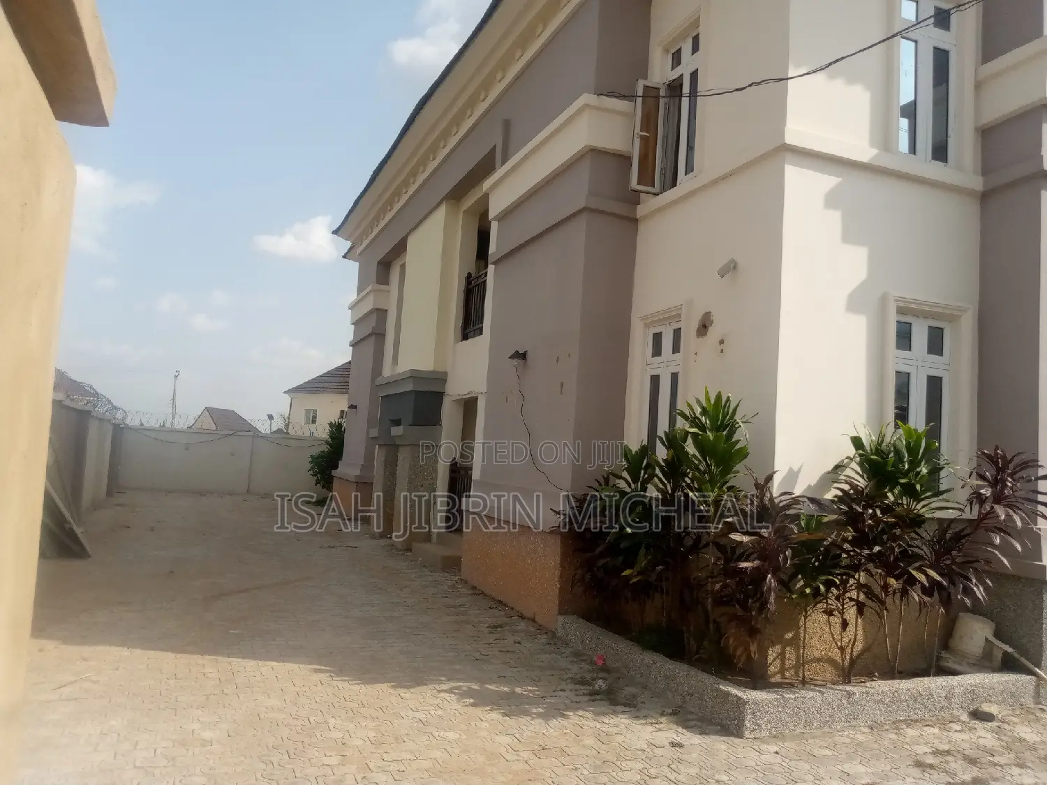 2bdrm Apartment in F14 Nepa Road Kubwa for rent