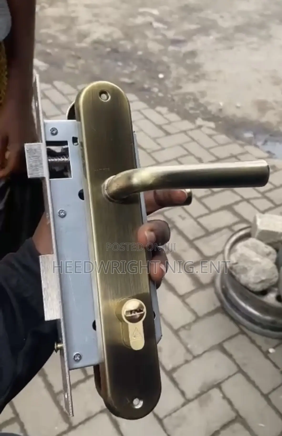 Everleo Bronze Entrance Lock