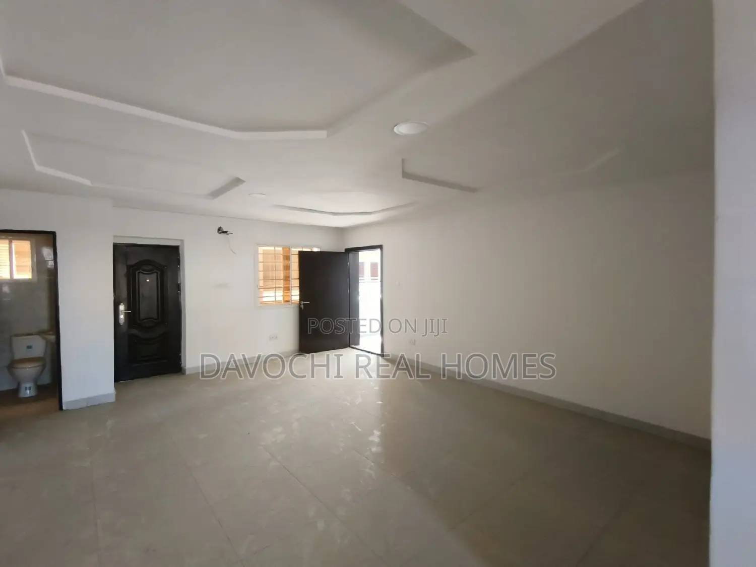 3bdrm Apartment in Orchid Road, Lekki for sale