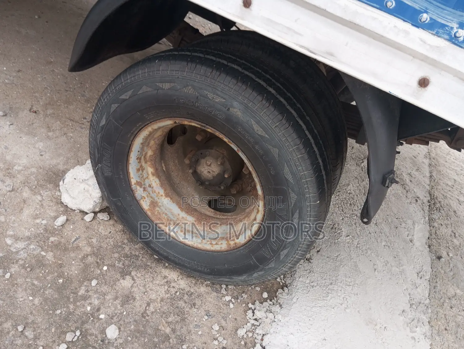 Foreign Used Toyota Cover Body Truck 2016 Blue