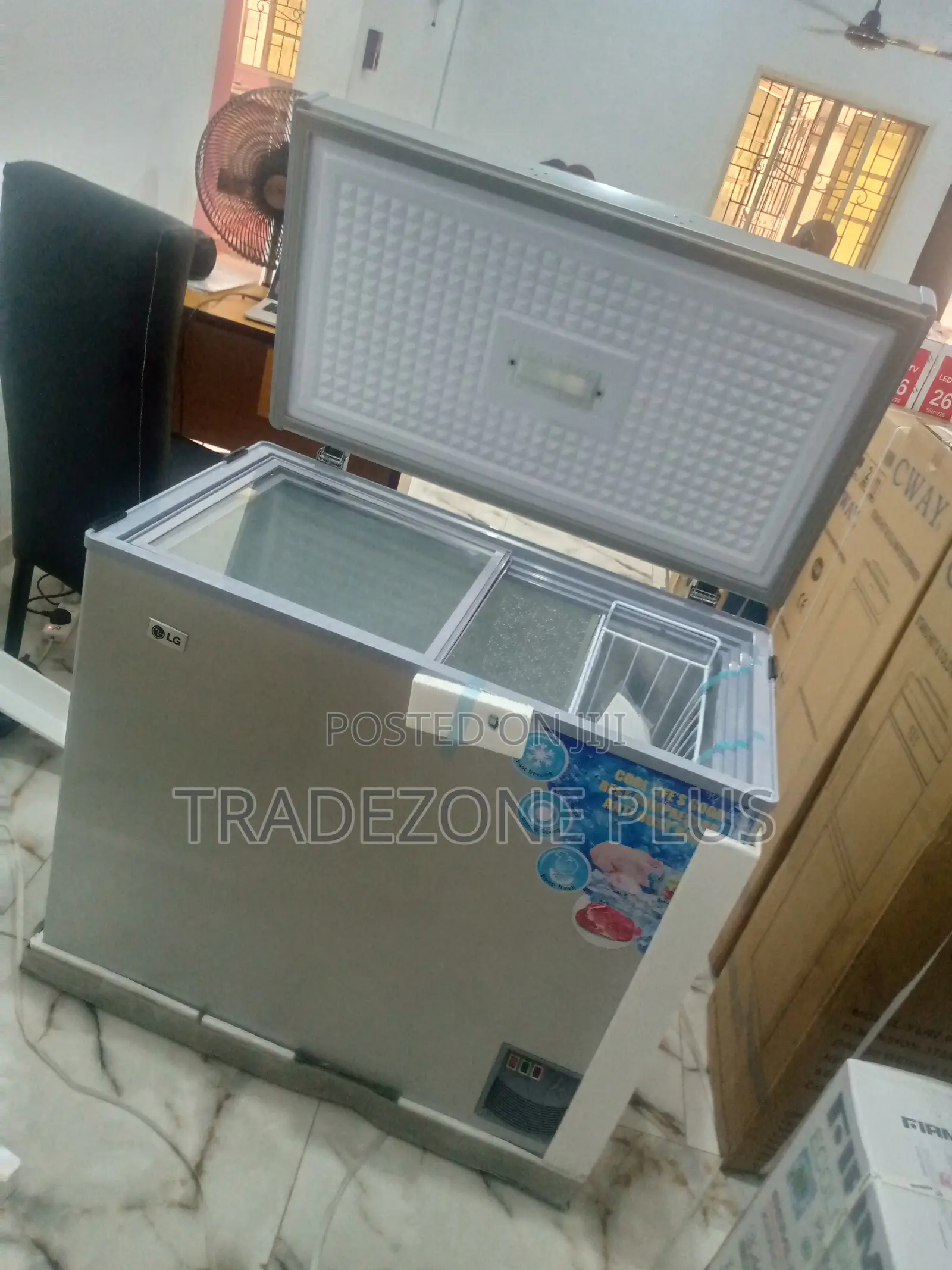 Fast Freezeing LG Chest Freezer [320lrt]