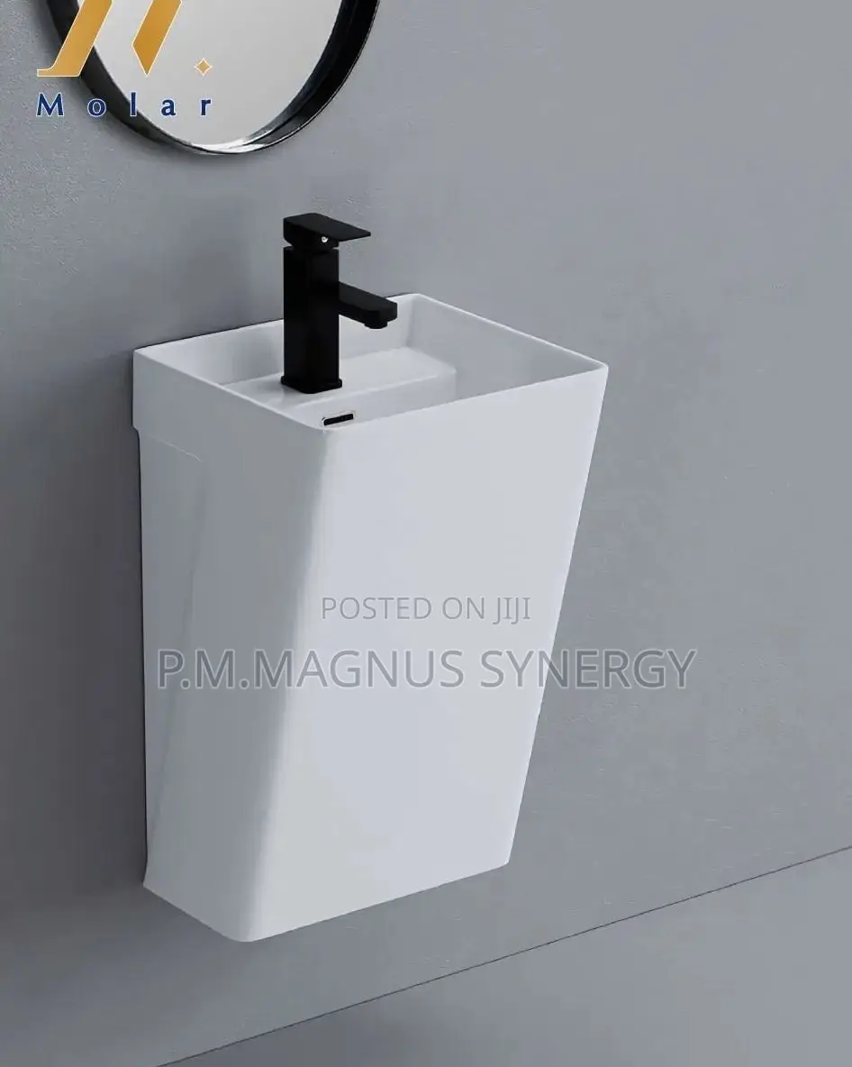 England Standard White Wall Mounted Basin.