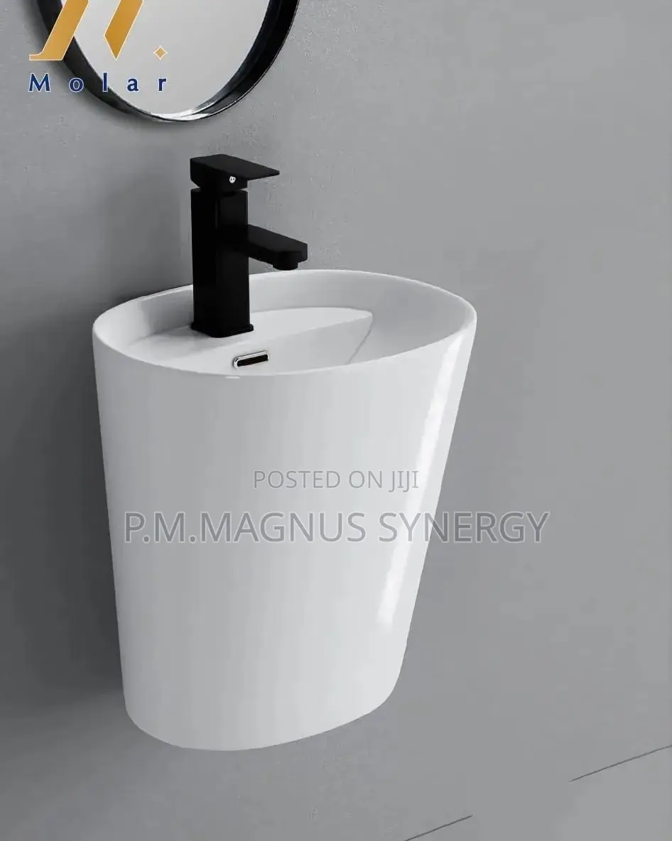 England Standard White Wall Mounted Basin.